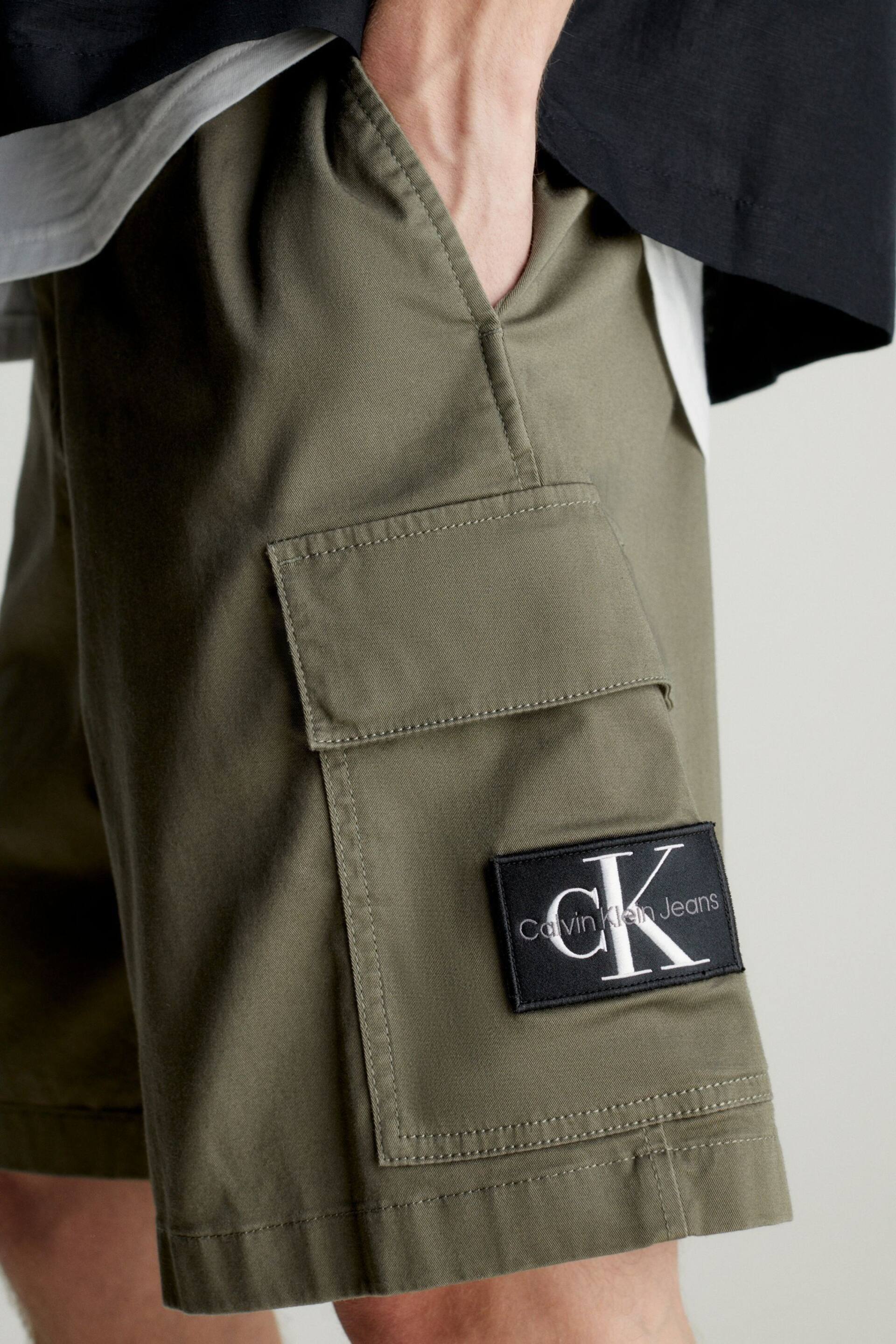 Calvin Klein Green Cargo Woven Shorts - Image 3 of 3