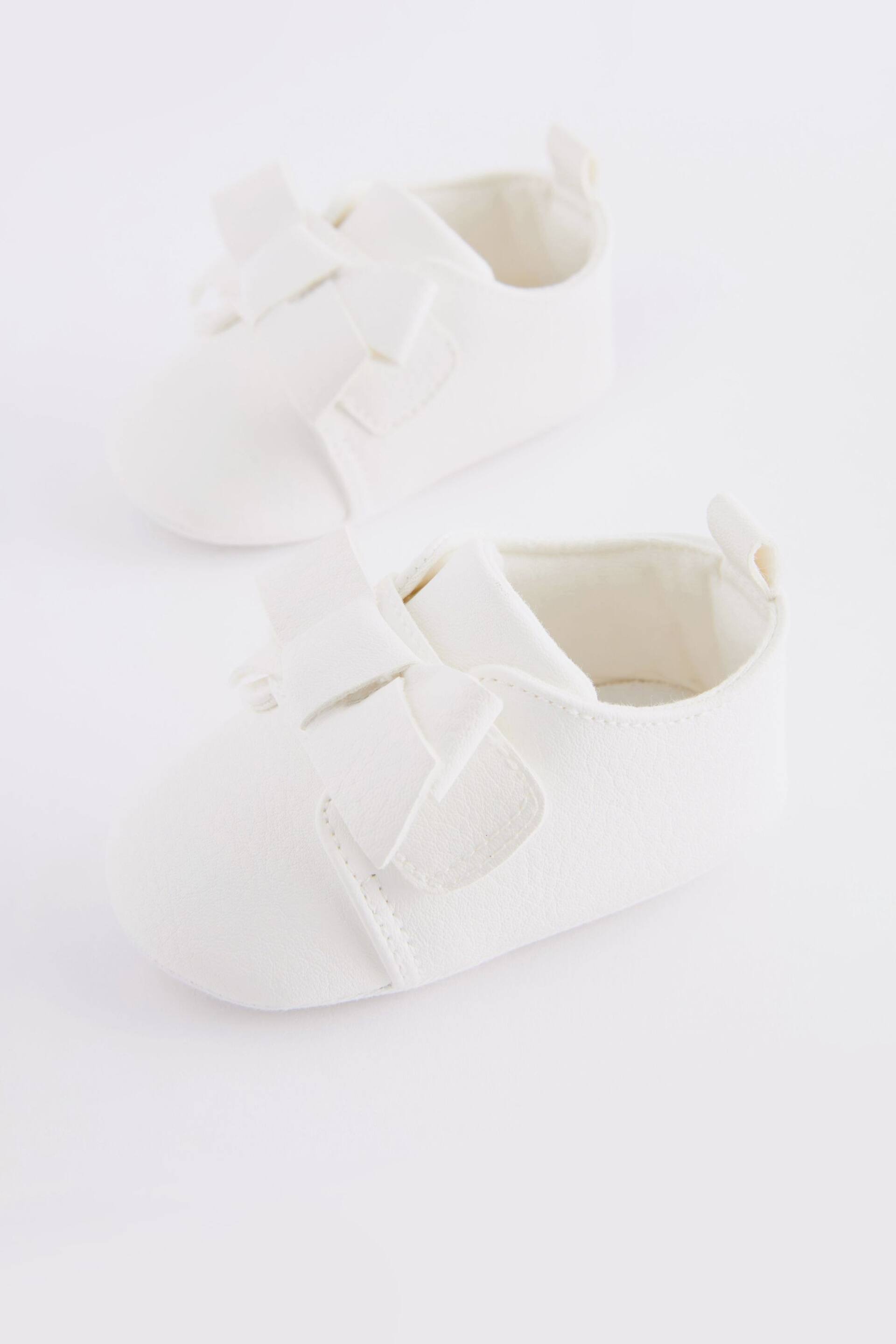 White Bow Baby Trainers (0-24mths) - Image 3 of 6