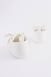 White Bow Baby Trainers (0-24mths) - Image 4 of 6