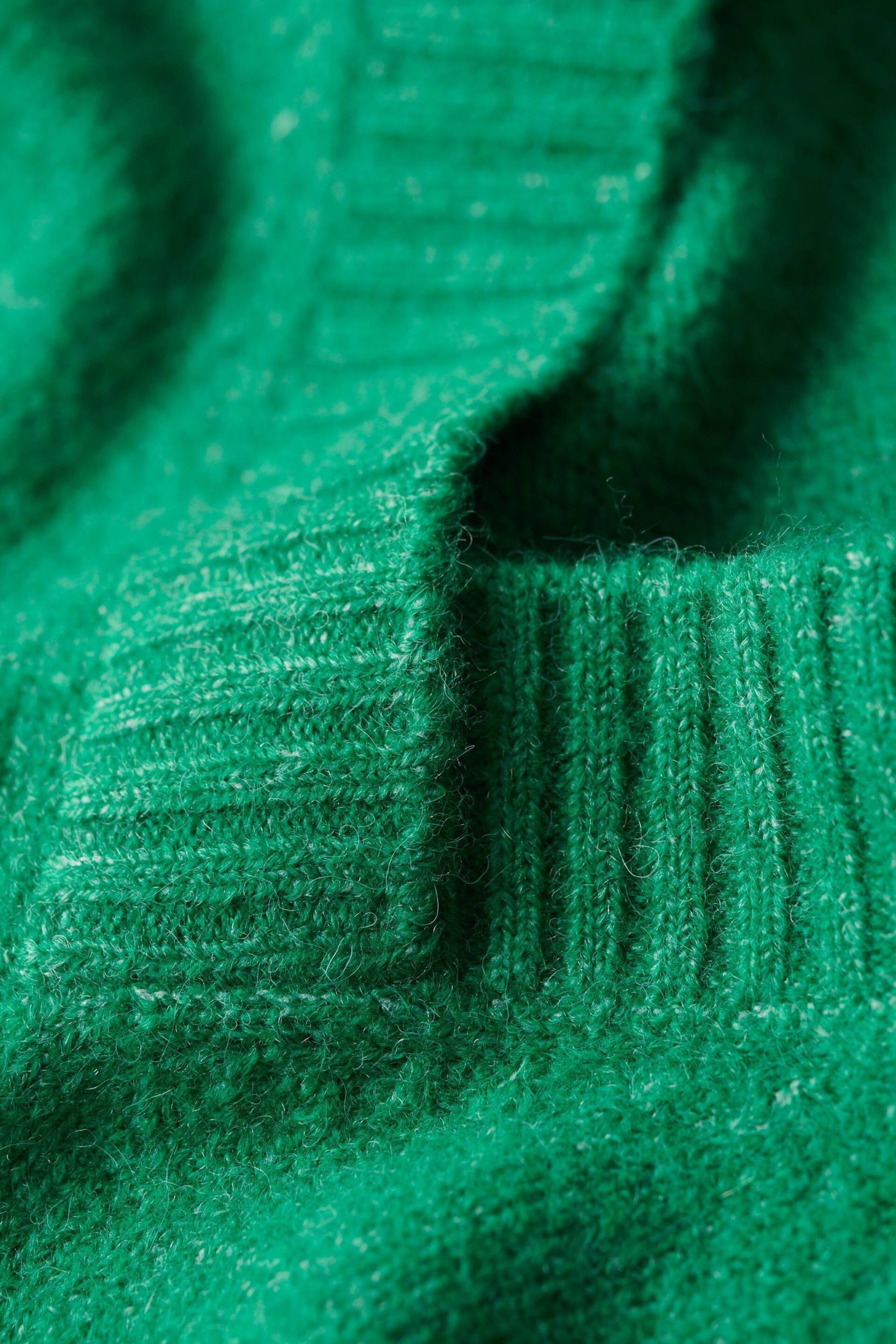 Superdry Green Oversized V-Neck Jumper - Image 6 of 6