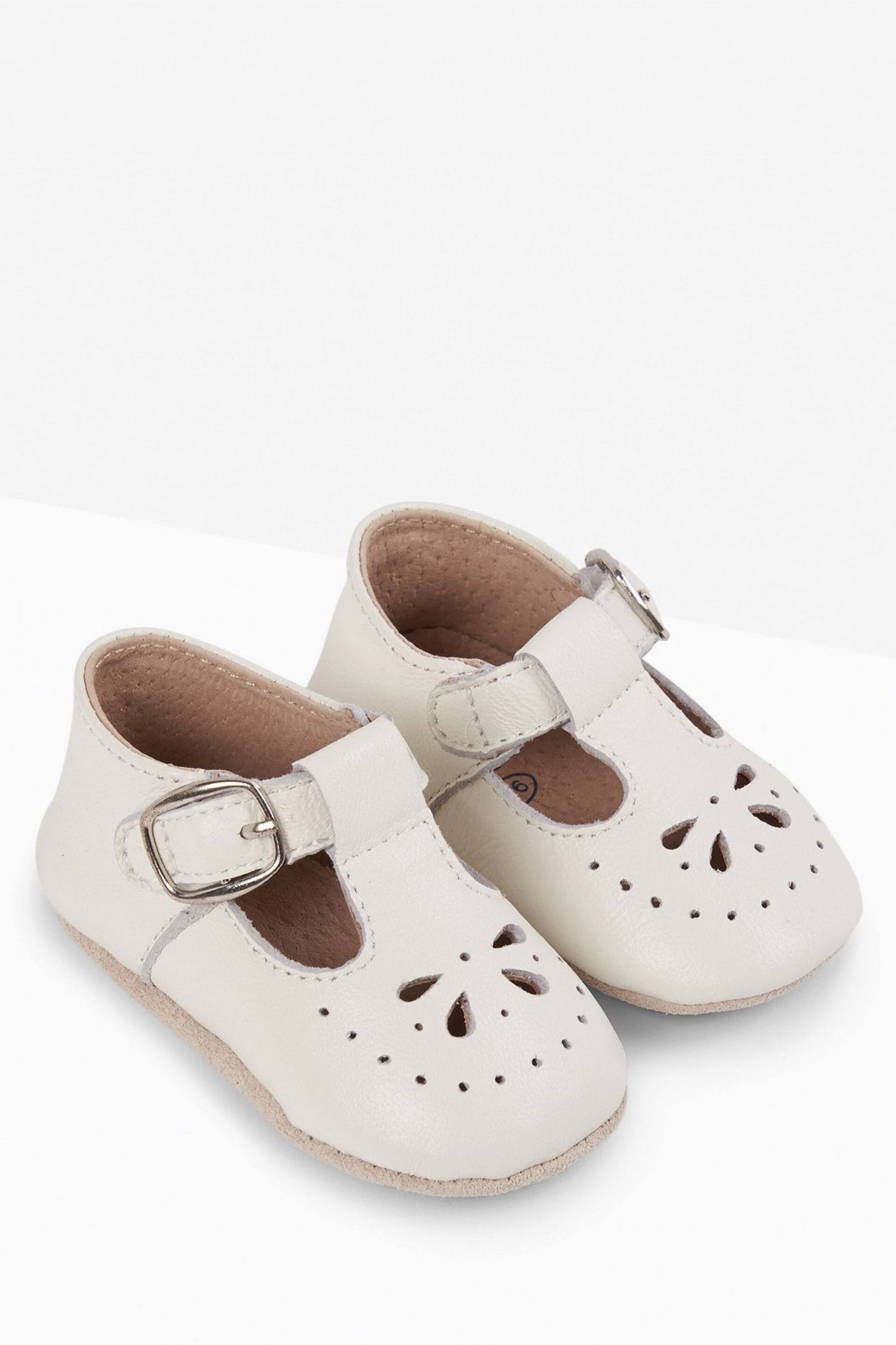 JoJo Maman Bébé White Classic Leather Pre-Walker Shoes - Image 1 of 3