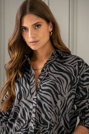 Pour Moi Black Rena Satin Oversized Long Sleeve Shirt - Image 2 of 4