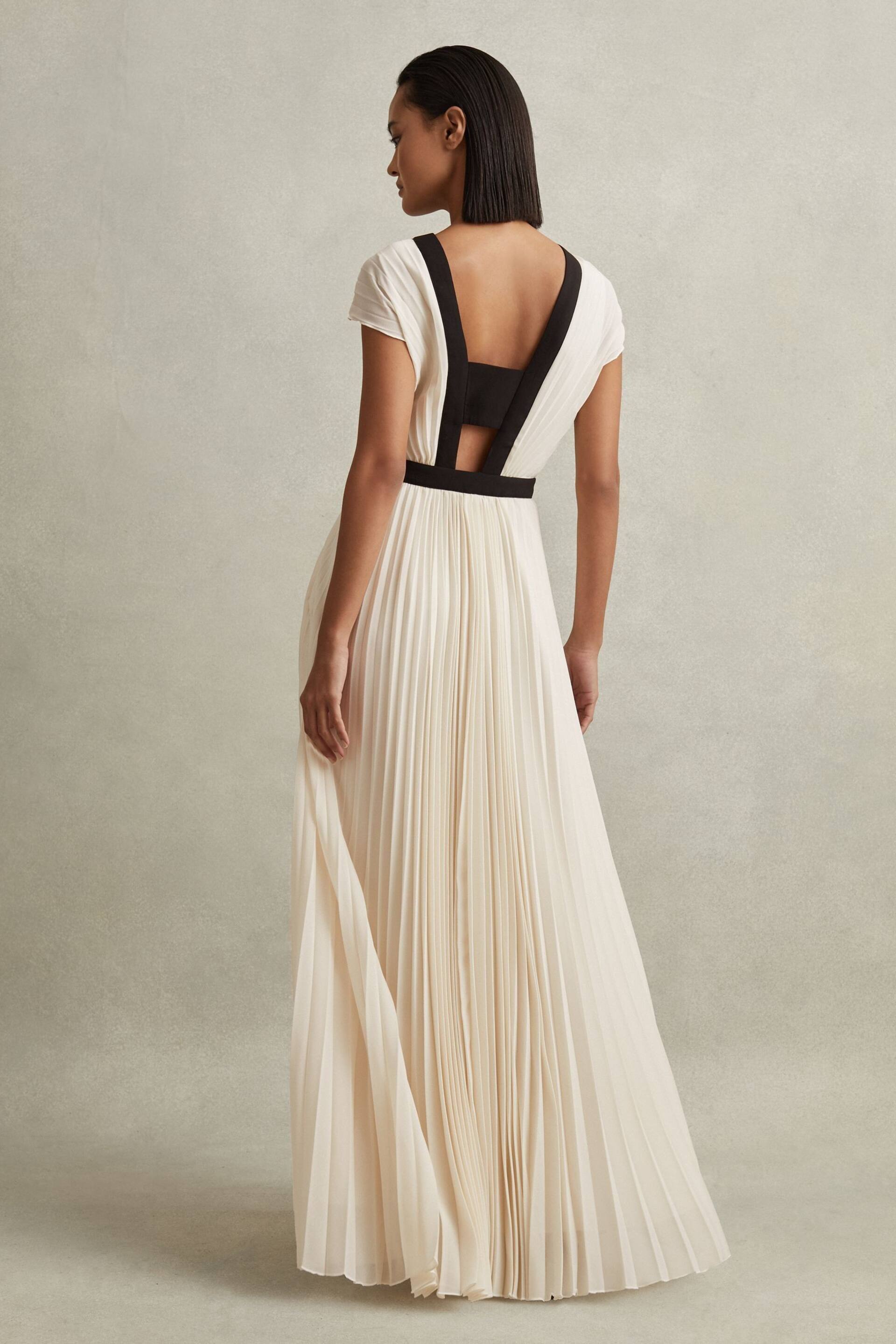 Reiss White Harley Pleated Maxi Dress - Image 4 of 6