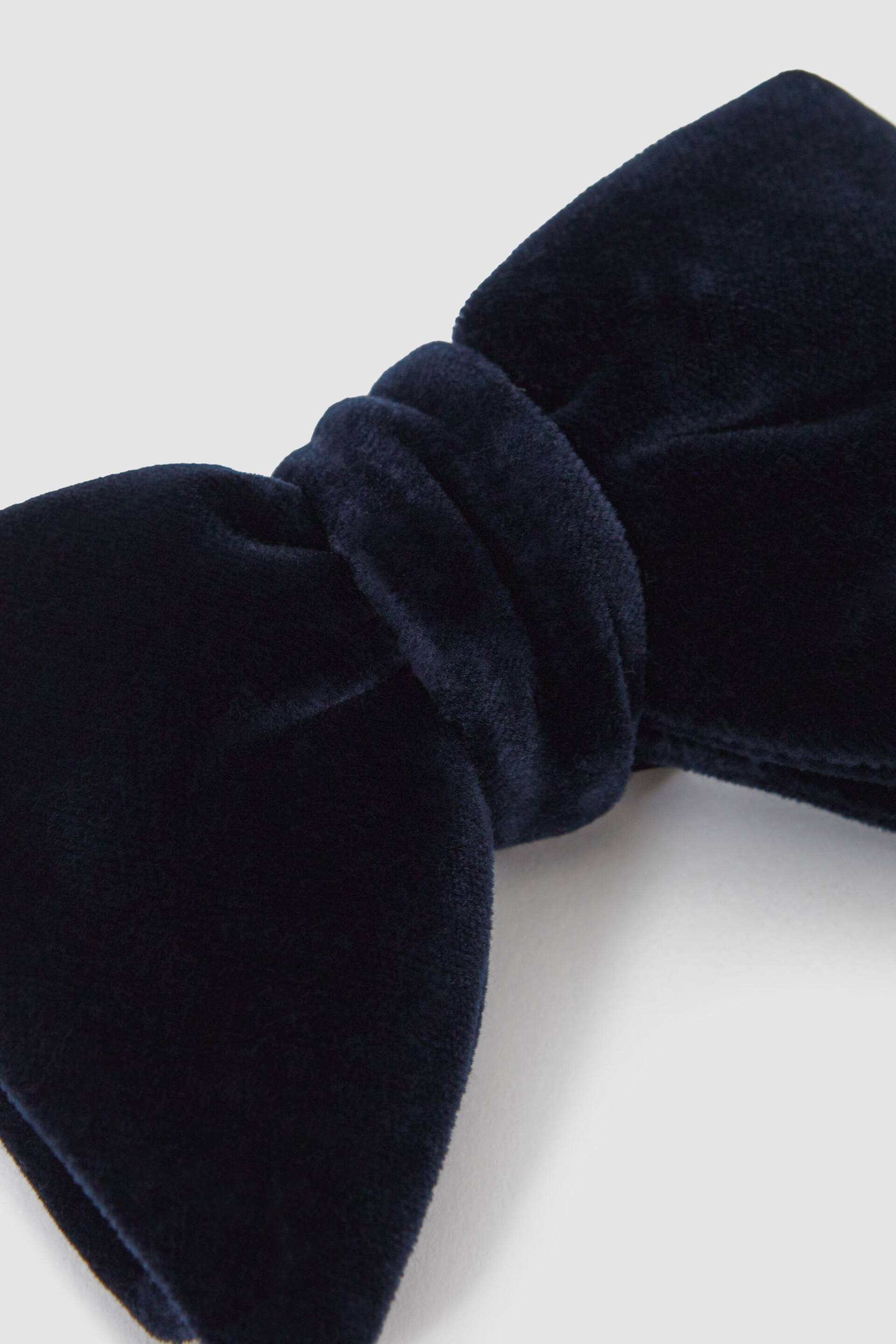 Reiss Navy Hike Velvet Bow Tie - Image 4 of 4