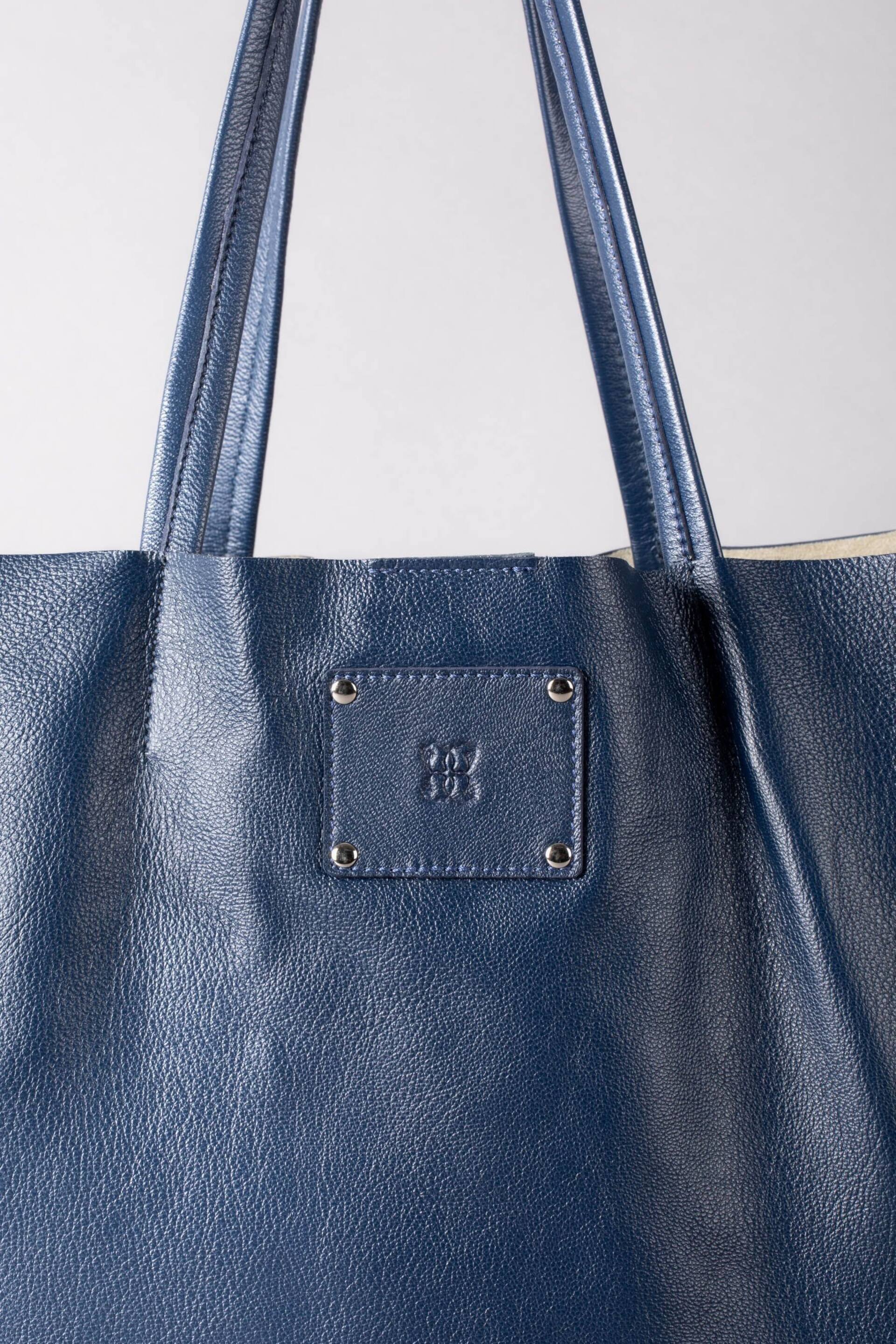 Lakeland Leather Tarn Leather Bucket Bag - Image 3 of 8