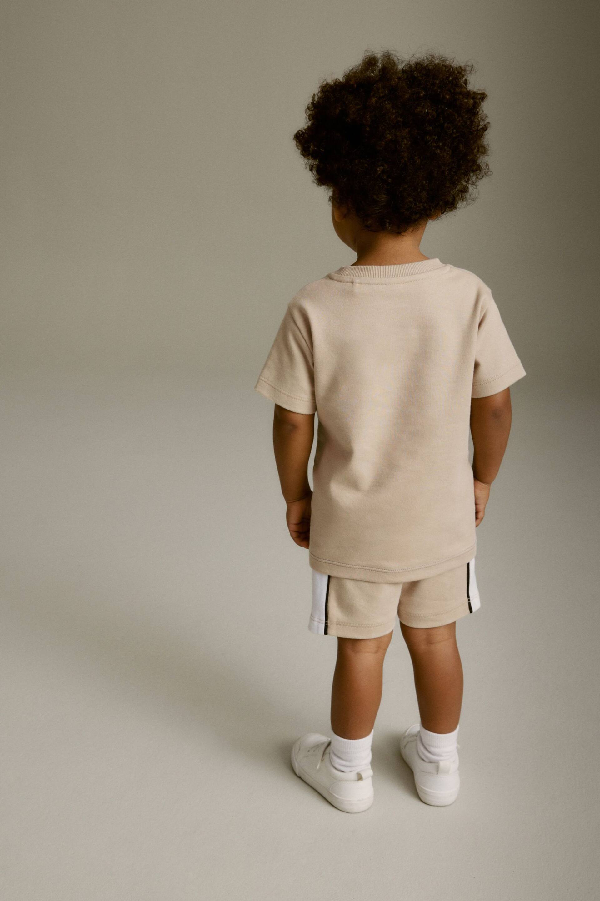 Neutral Short Sleeve Colourblock T-Shirt and Shorts Set (3mths-7yrs) - Image 3 of 7