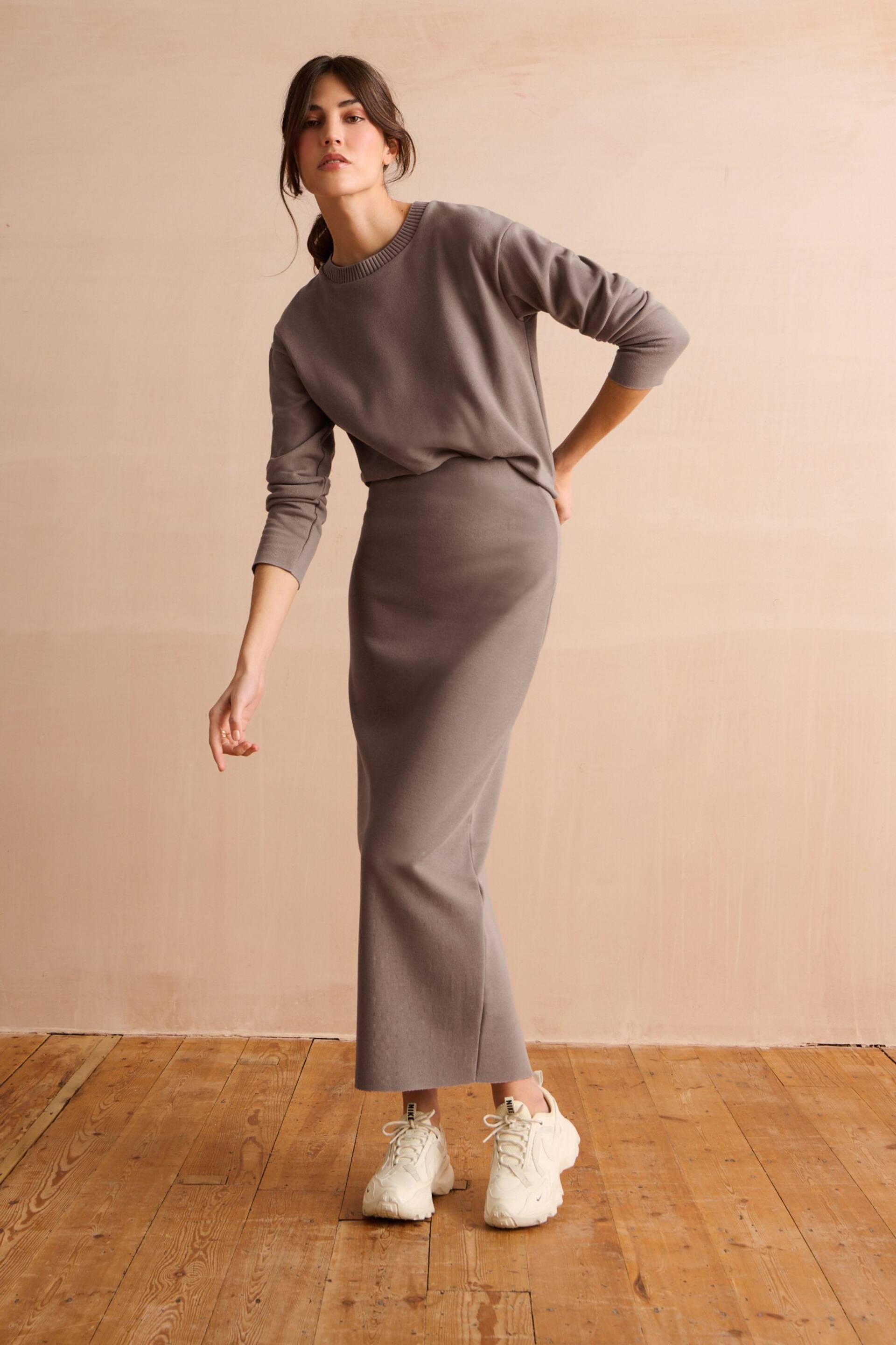Neutral Taupe Textured Rib Slit Back Cosy Knit Midi Skirt - Image 2 of 7
