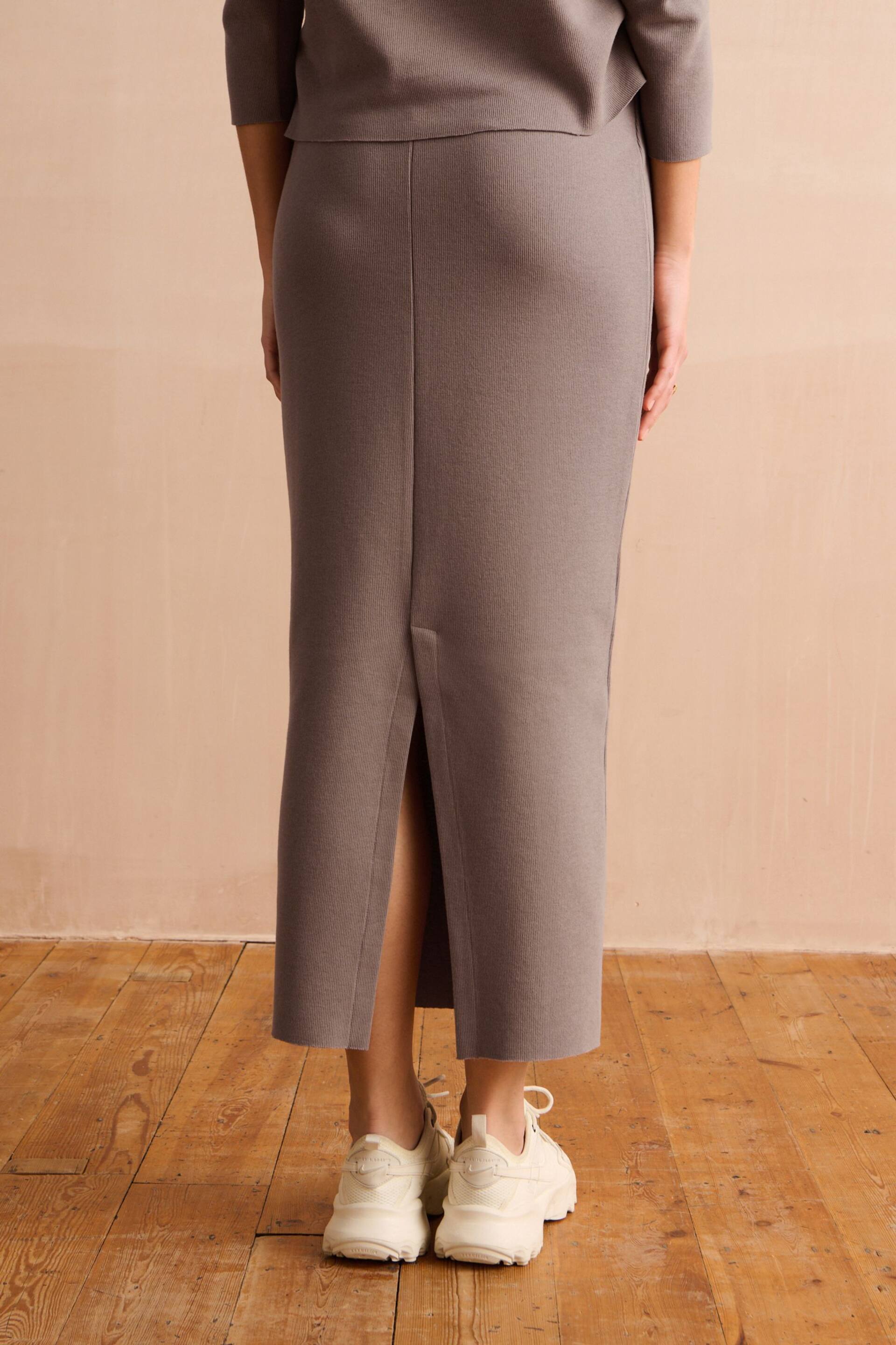 Neutral Taupe Textured Rib Slit Back Cosy Knit Midi Skirt - Image 4 of 7