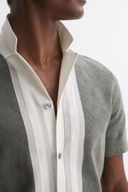 Reiss Sage Durban Cotton Knitted Cuban Collar Shirt - Image 4 of 5