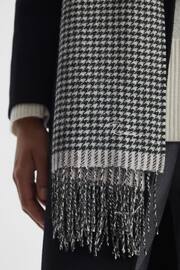 Reiss Black/White Victoria Wool Blend Dogtooth Embroidered Scarf - Image 3 of 5