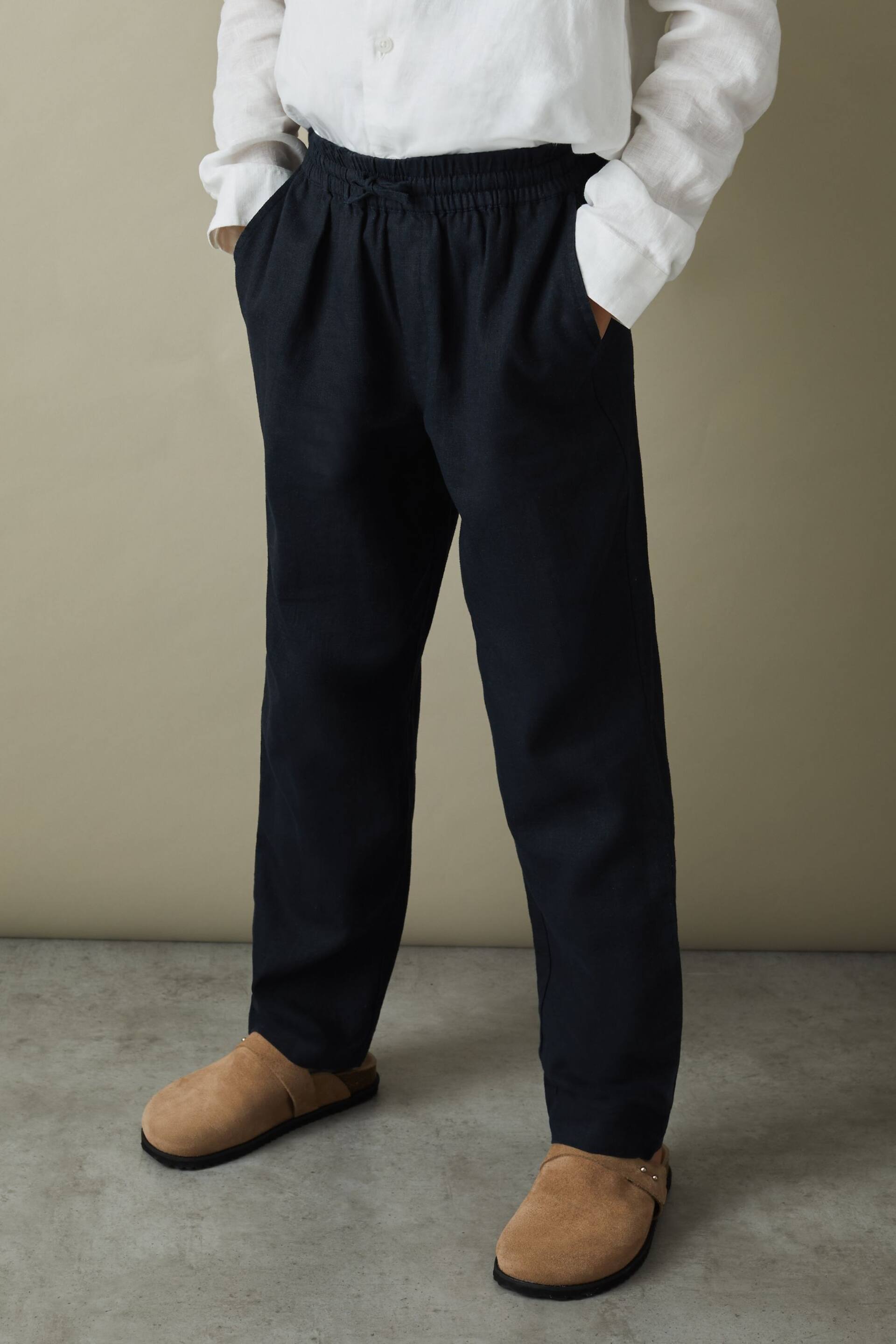 Reiss Navy Wilfred Senior Linen Drawstring Tapered Trousers - Image 1 of 4
