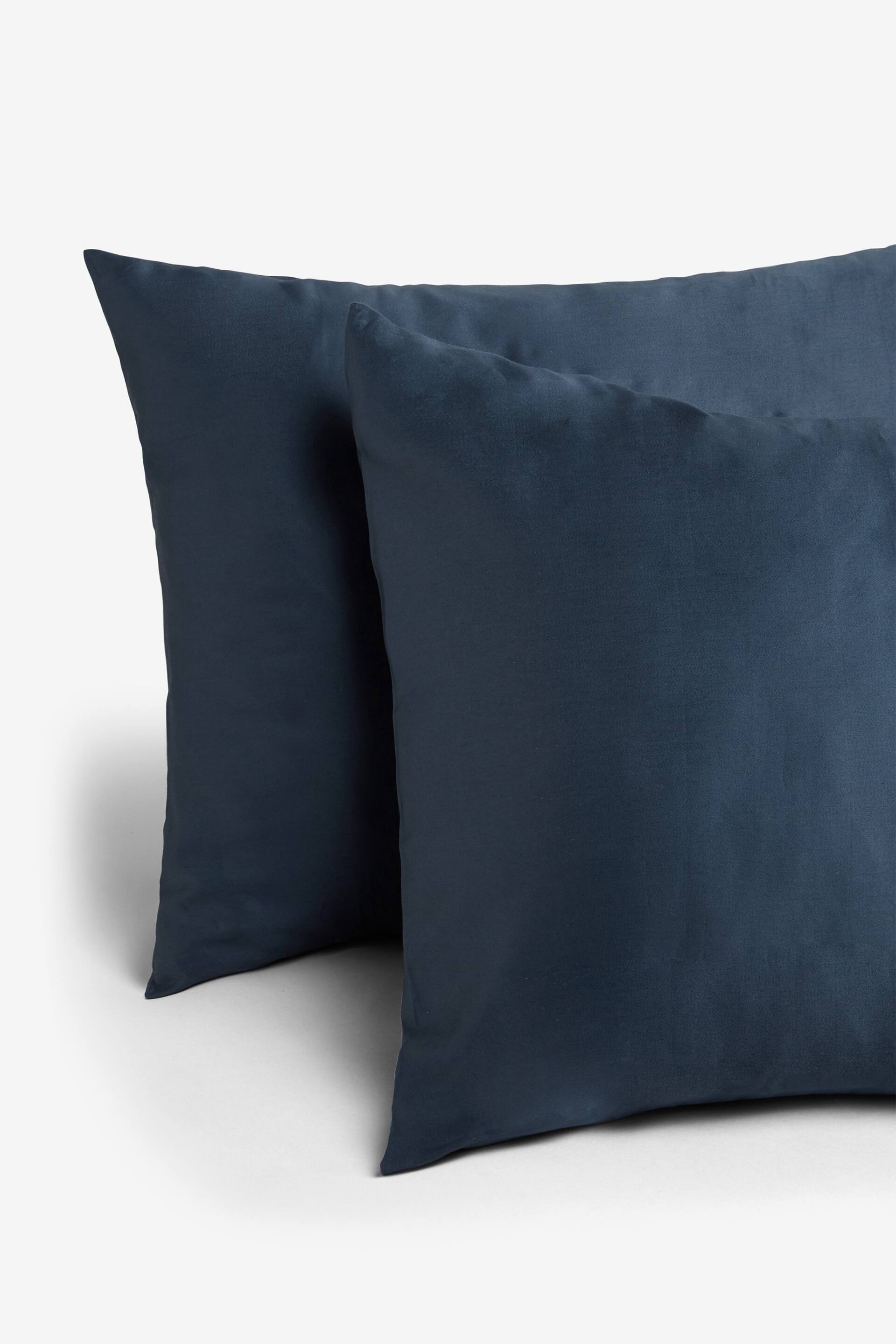 Set of 2 Navy Collection Luxe 400 Thread Count 100% Egyptian Cotton Pillowcases - Image 2 of 3
