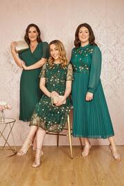 Yumi Green Embroidered Long Sleeve Pleated Midi Dress - Image 4 of 5
