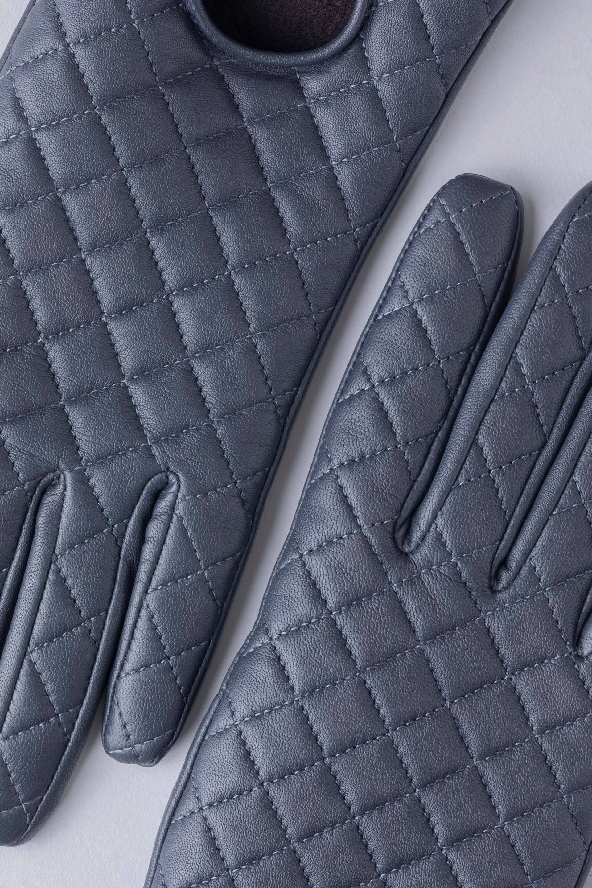 Lakeland Leather Tarn Leather Quilted Gloves - Image 3 of 3