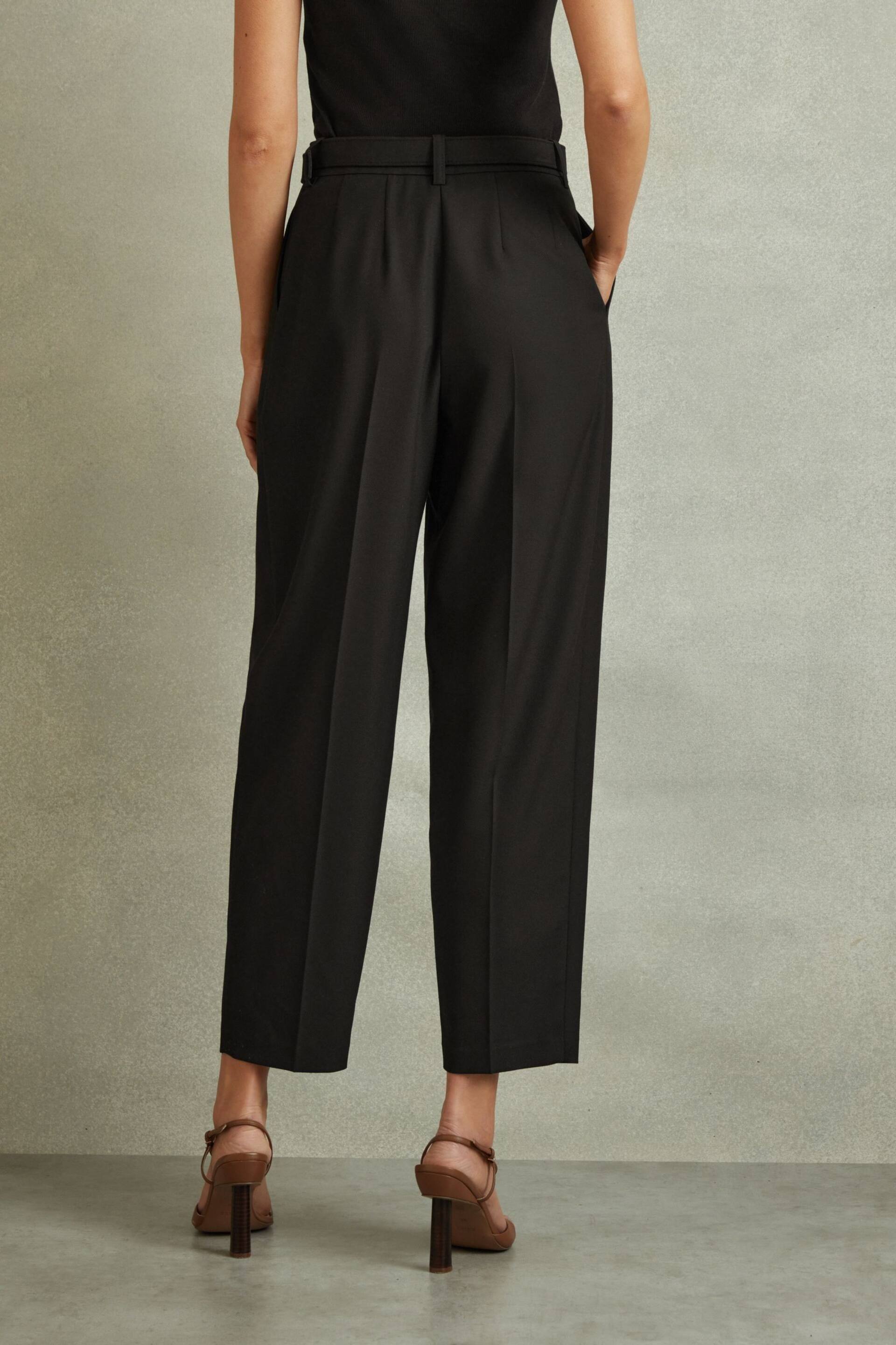 Reiss Black Freja Petite Tapered Belted Trousers - Image 5 of 7