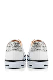 Moda in Pelle Bennii Elastic White Slip-Ons With Foxing Sole - Image 2 of 4