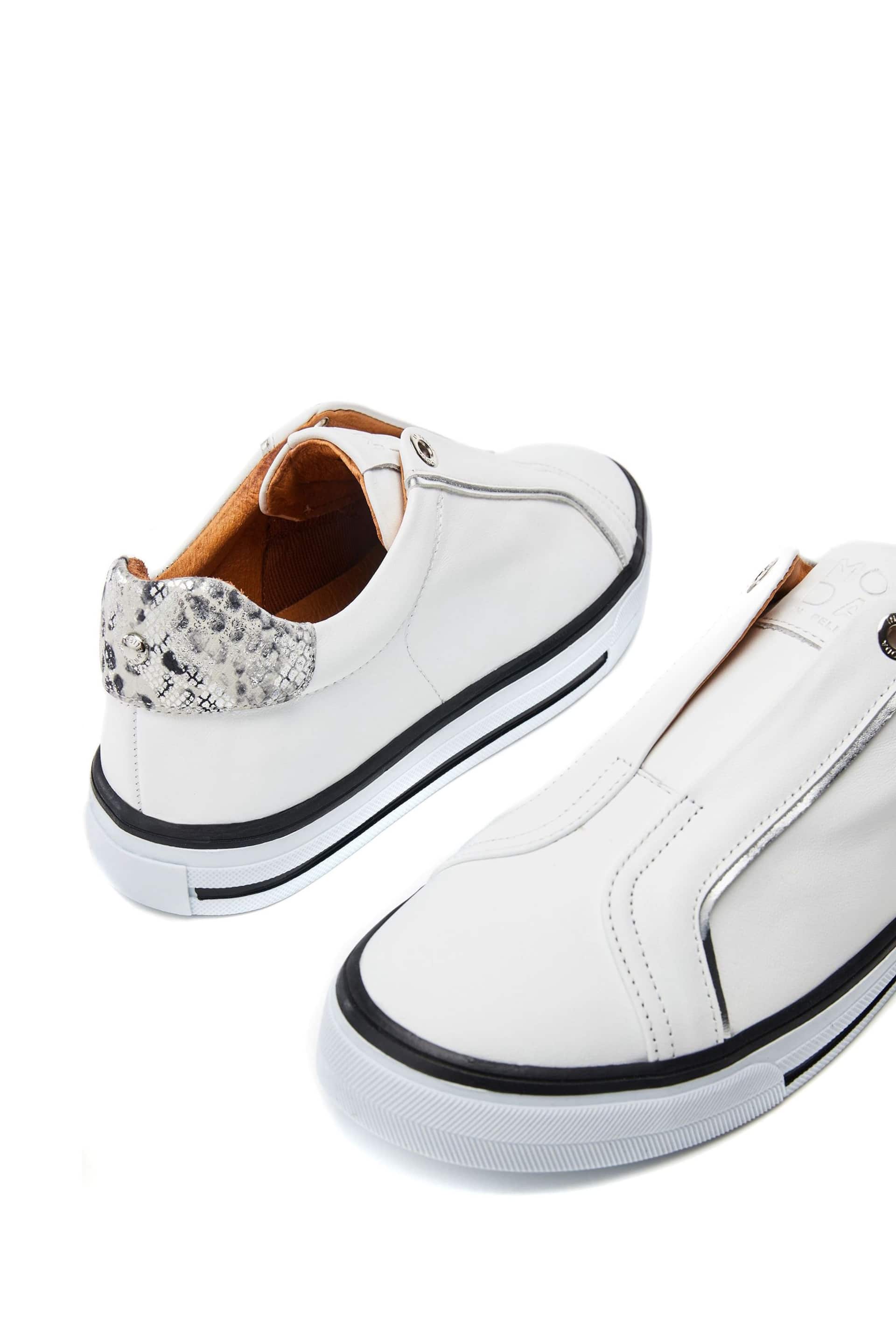 Moda in Pelle Bennii Elastic White Slip-Ons With Foxing Sole - Image 3 of 4