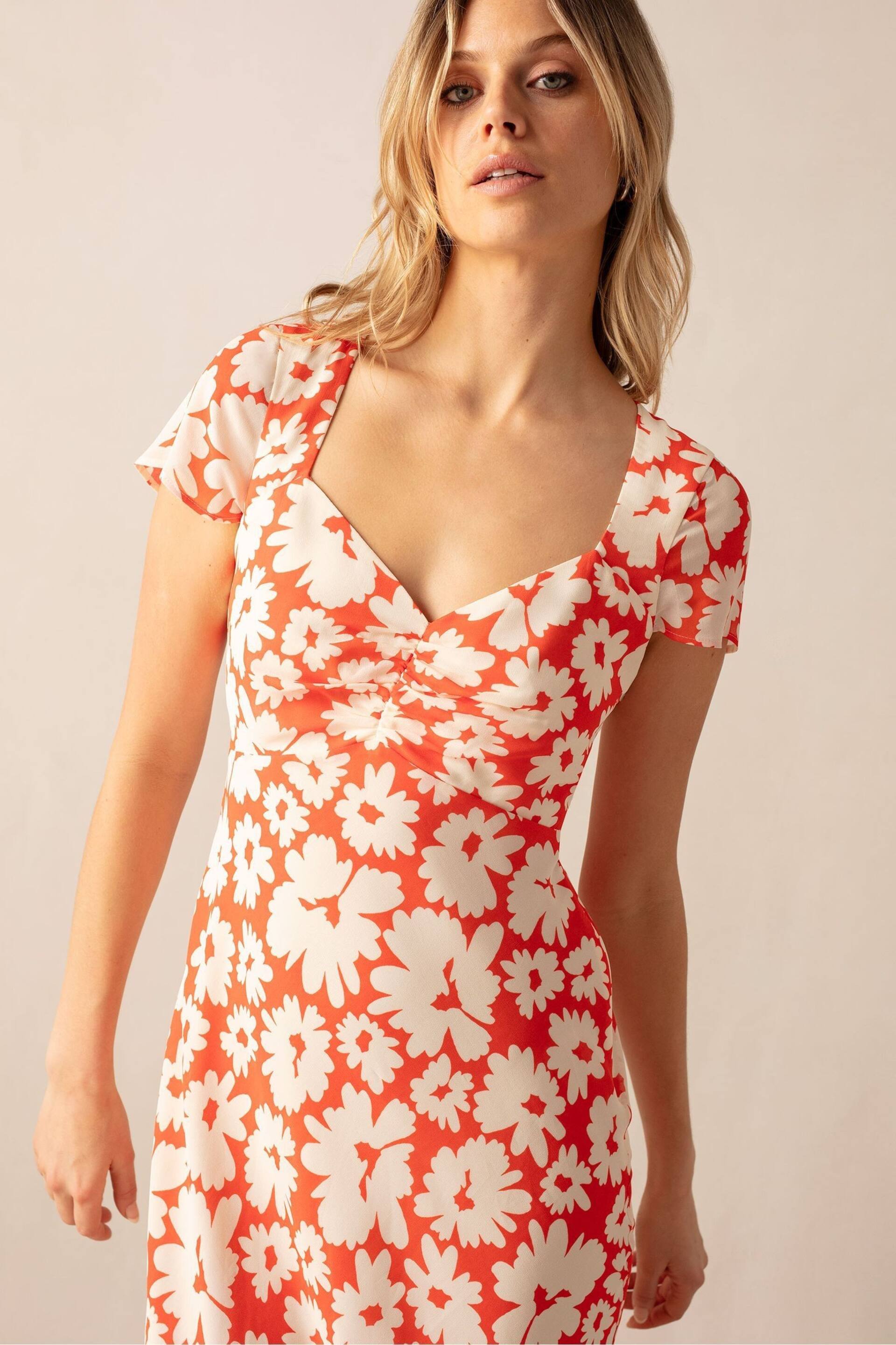 Ro&Zo Petite Orange Spot Print Sweetheart Neckline Midi Dress - Image 2 of 4