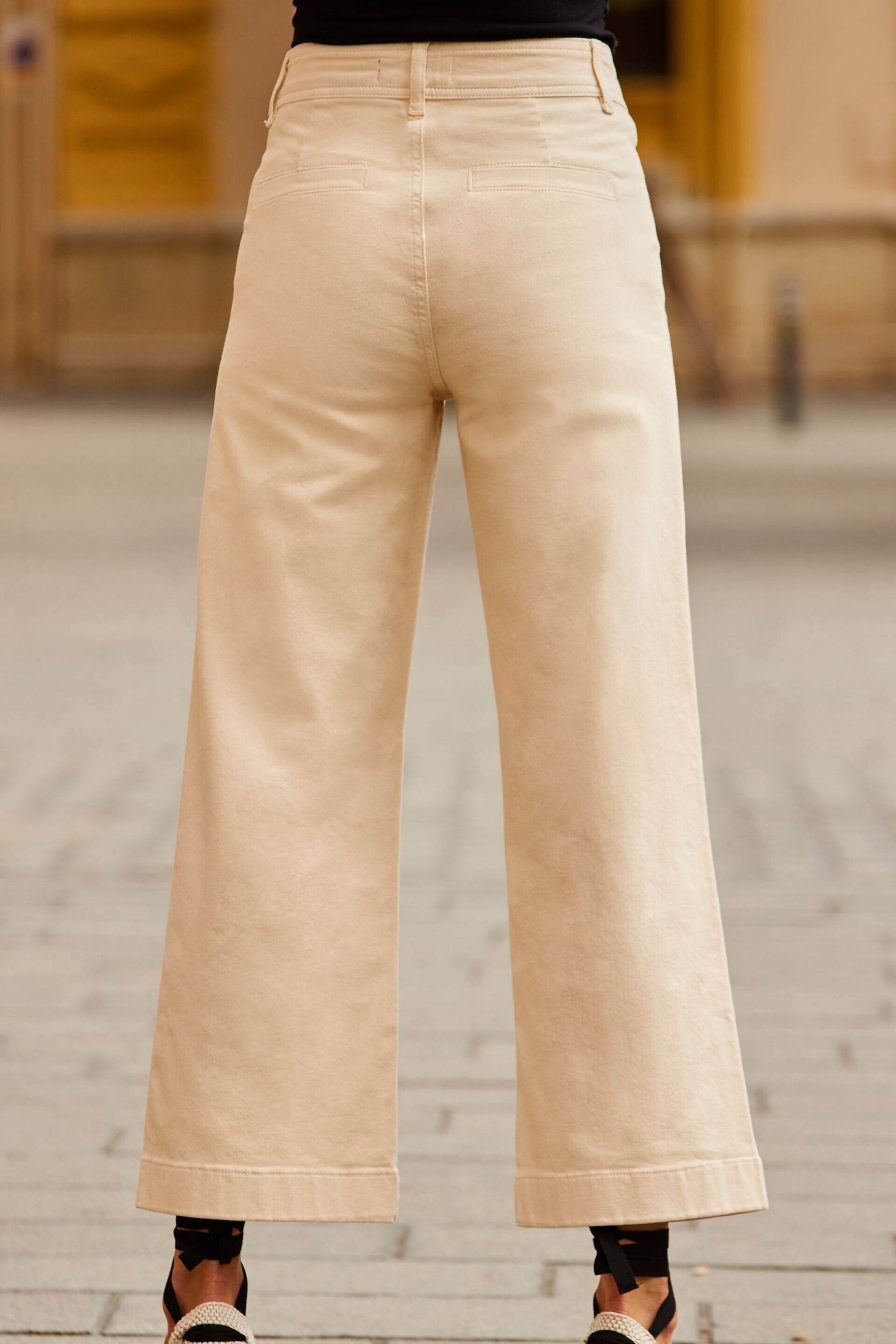 Sosandar Natural High Waist Wide Leg Cropped Jeans - Image 4 of 5