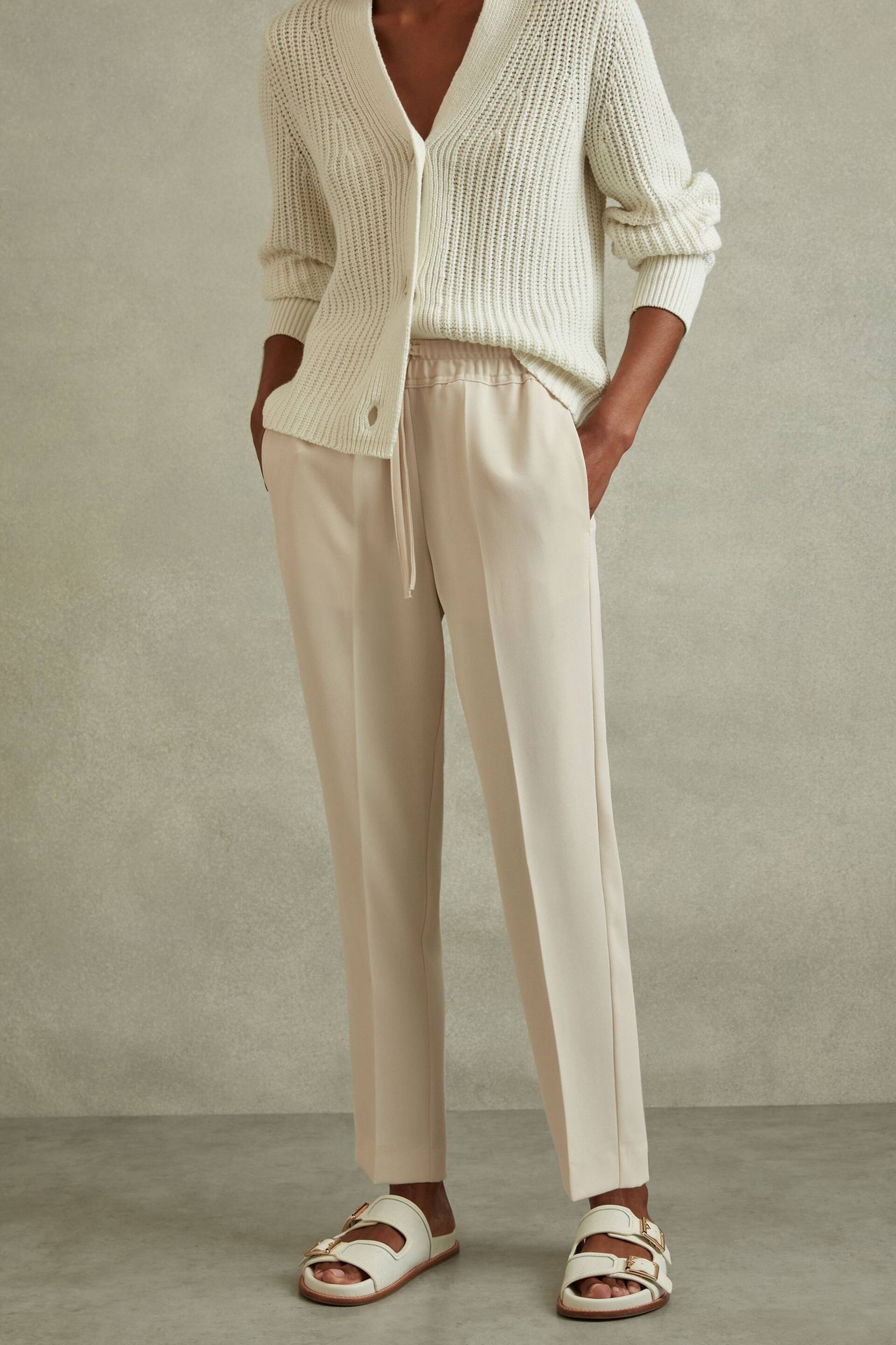 Reiss Cream Hailey Petite Tapered Pull On Trousers - Image 3 of 6