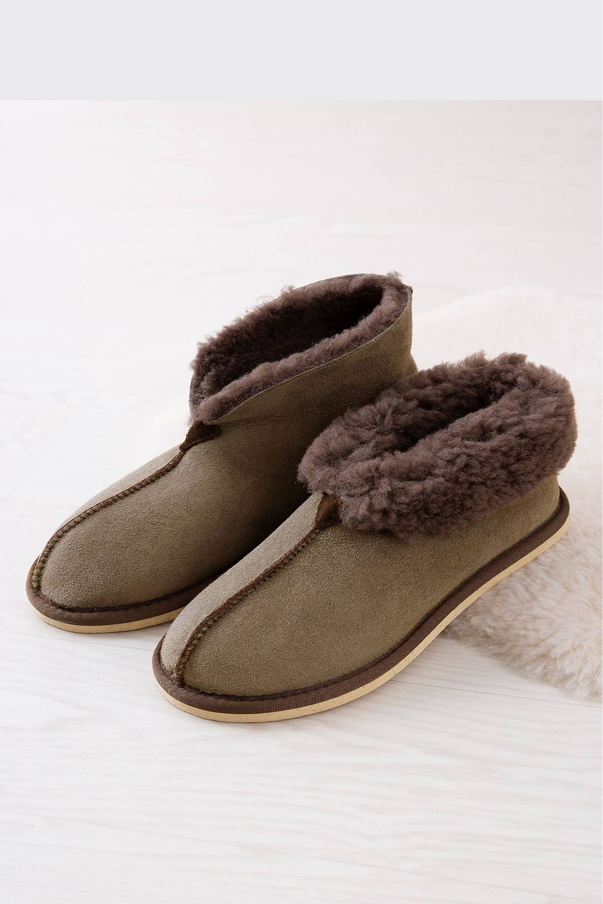 Celtic & Co. Ladies Pink Sheepskin Bootee Slippers - Image 5 of 5