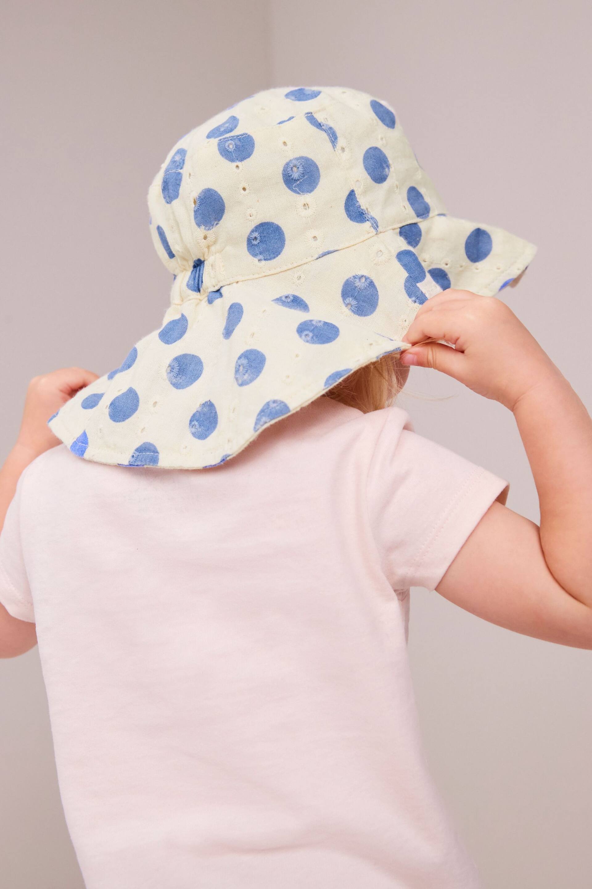 White/Blue Low Back Bucket Hat (3mths-10yrs) - Image 3 of 6