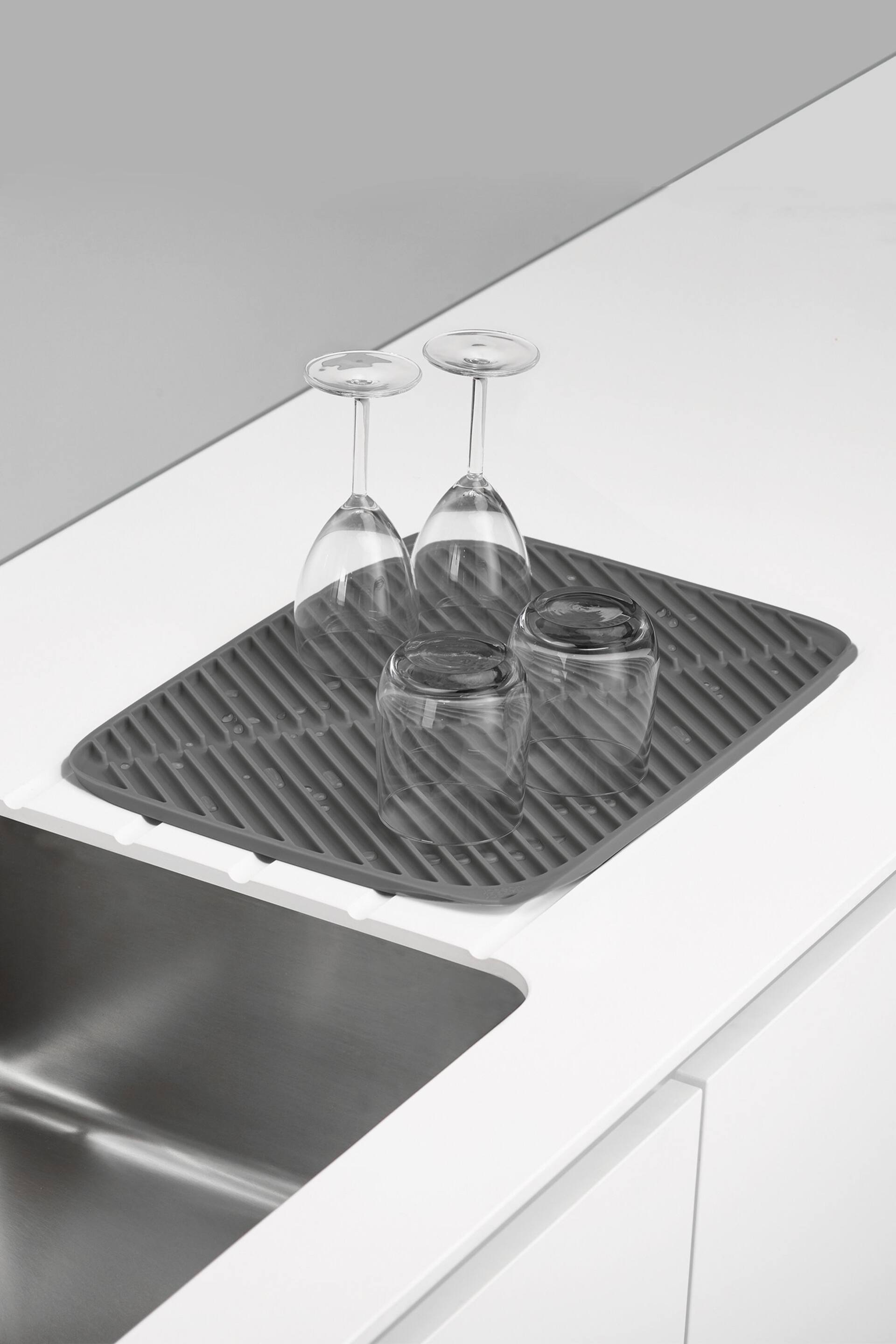 Joseph Joseph Grey Flume Large Dish Draining Mat - Image 1 of 4