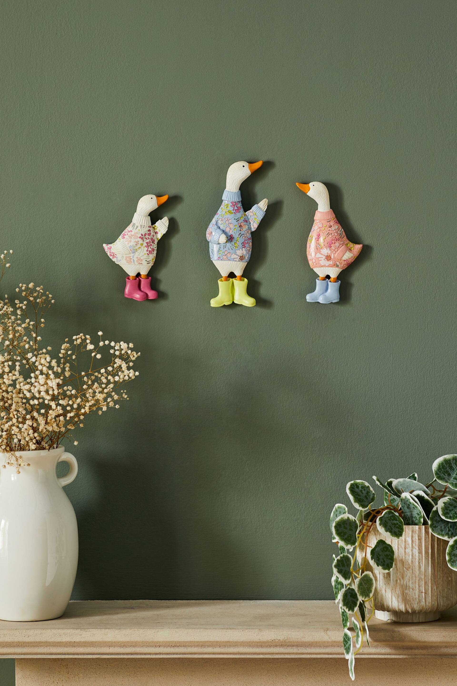 Set of 3 Multi Colour Geese Wall Art Plaques - Image 2 of 5