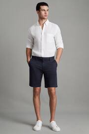 Reiss Navy Wicket Modern Fit Cotton Blend Chino Shorts - Image 3 of 6