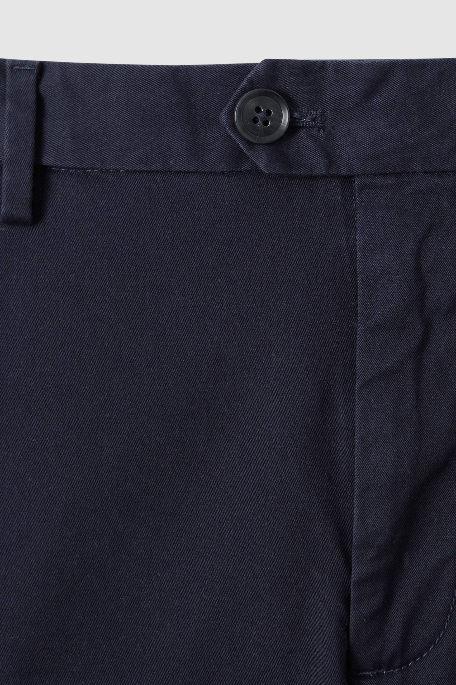 Reiss Navy Wicket Modern Fit Cotton Blend Chino Shorts - Image 6 of 6