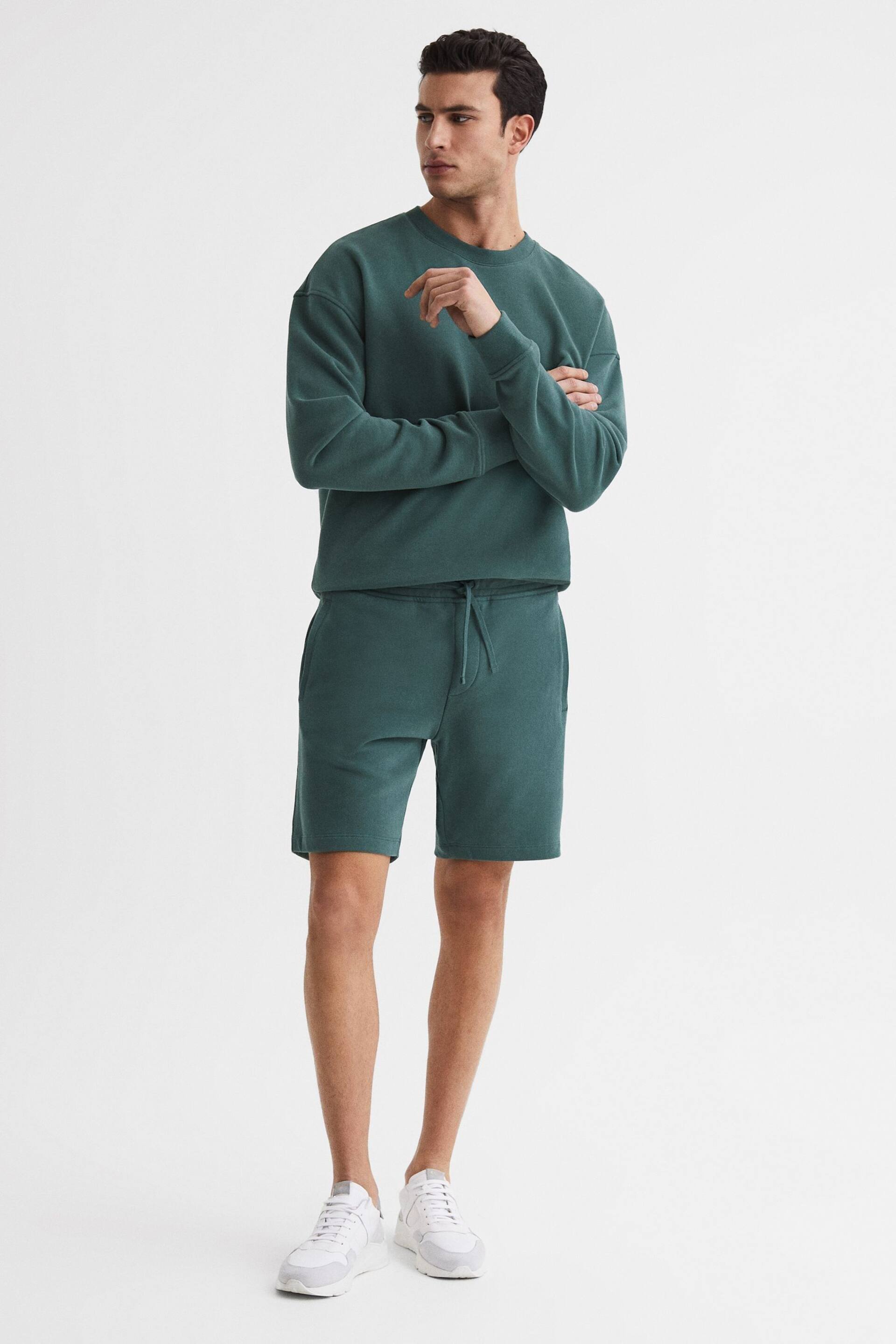 Reiss Midnight Green Henry Garment Dye Jersey Shorts - Image 3 of 5