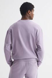 Reiss Lilac Alistar Oversized Garment Dye Sweatshirt - Image 4 of 5