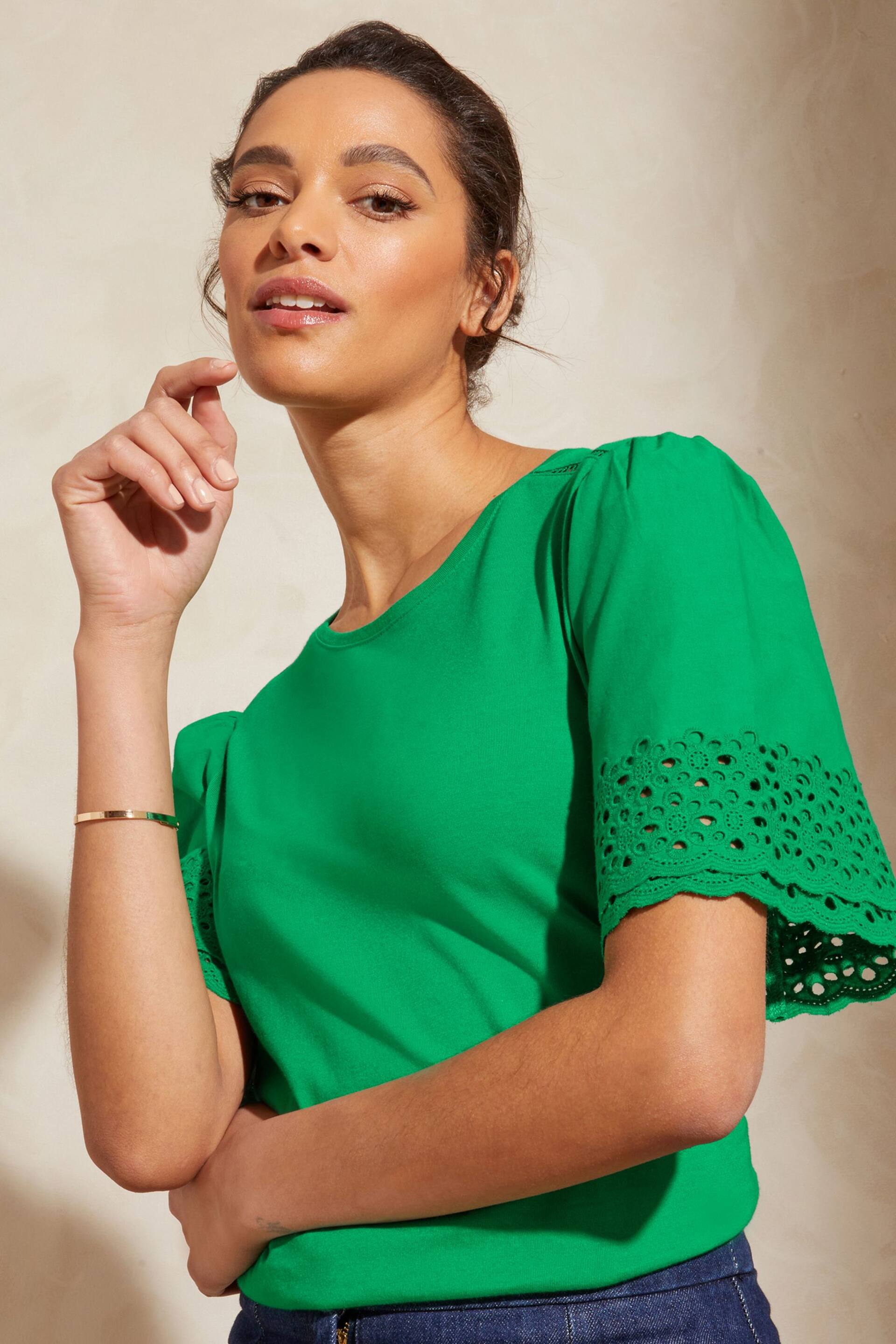 Love & Roses Green Broderie Trim Tiered Sleeve T-Shirt - Image 4 of 4