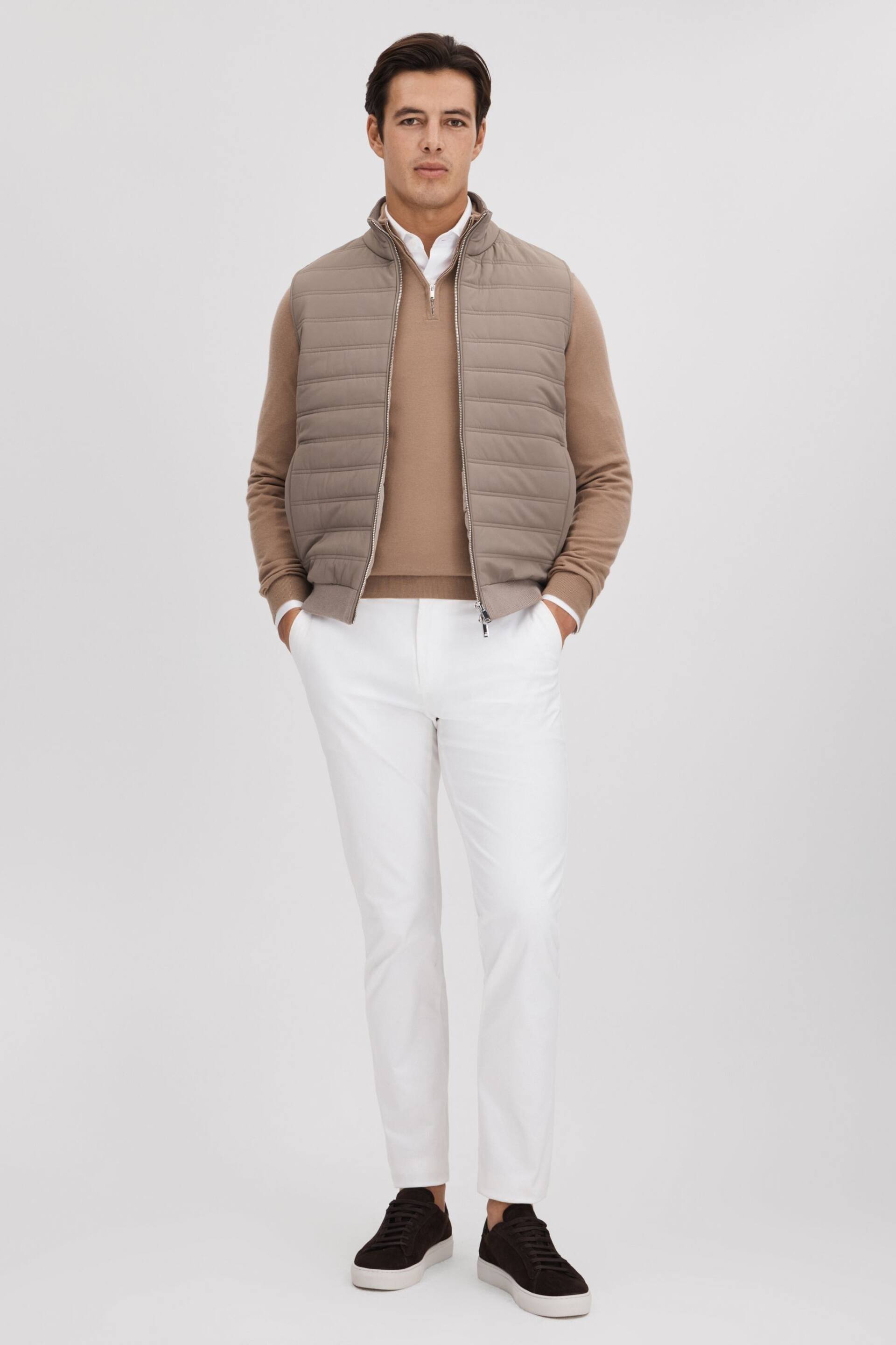 Reiss Mink Cranford Hybrid Quilt and Knit Zip-Through Gilet - Image 3 of 6