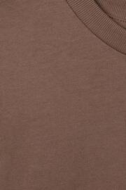 Reiss Mocha Selby Junior Oversized Cotton Crew Neck T-Shirt - Image 3 of 3