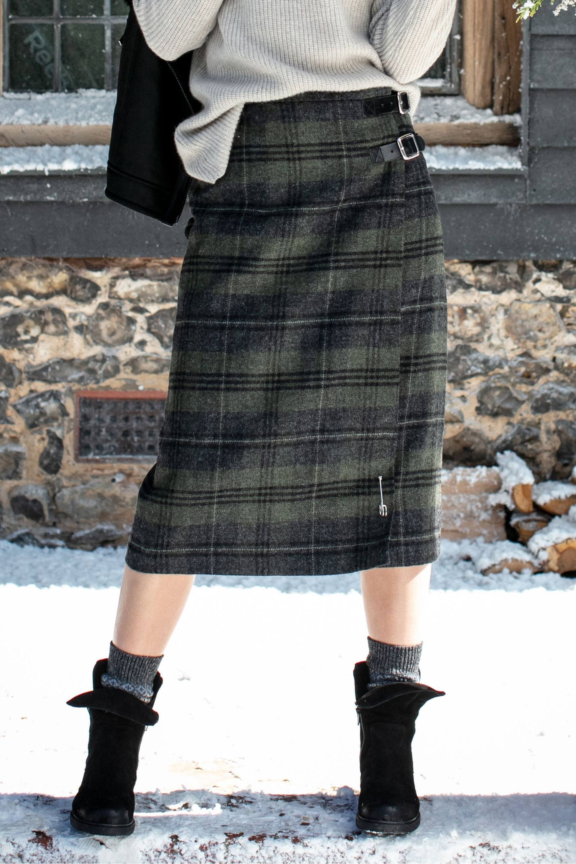 Celtic & Co. Green Midi Celt Kilt - Image 1 of 3