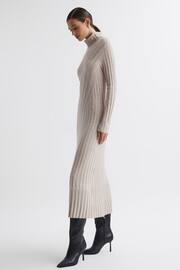 Reiss Neutral Cady Fitted Knitted Midi Dress - Image 4 of 6