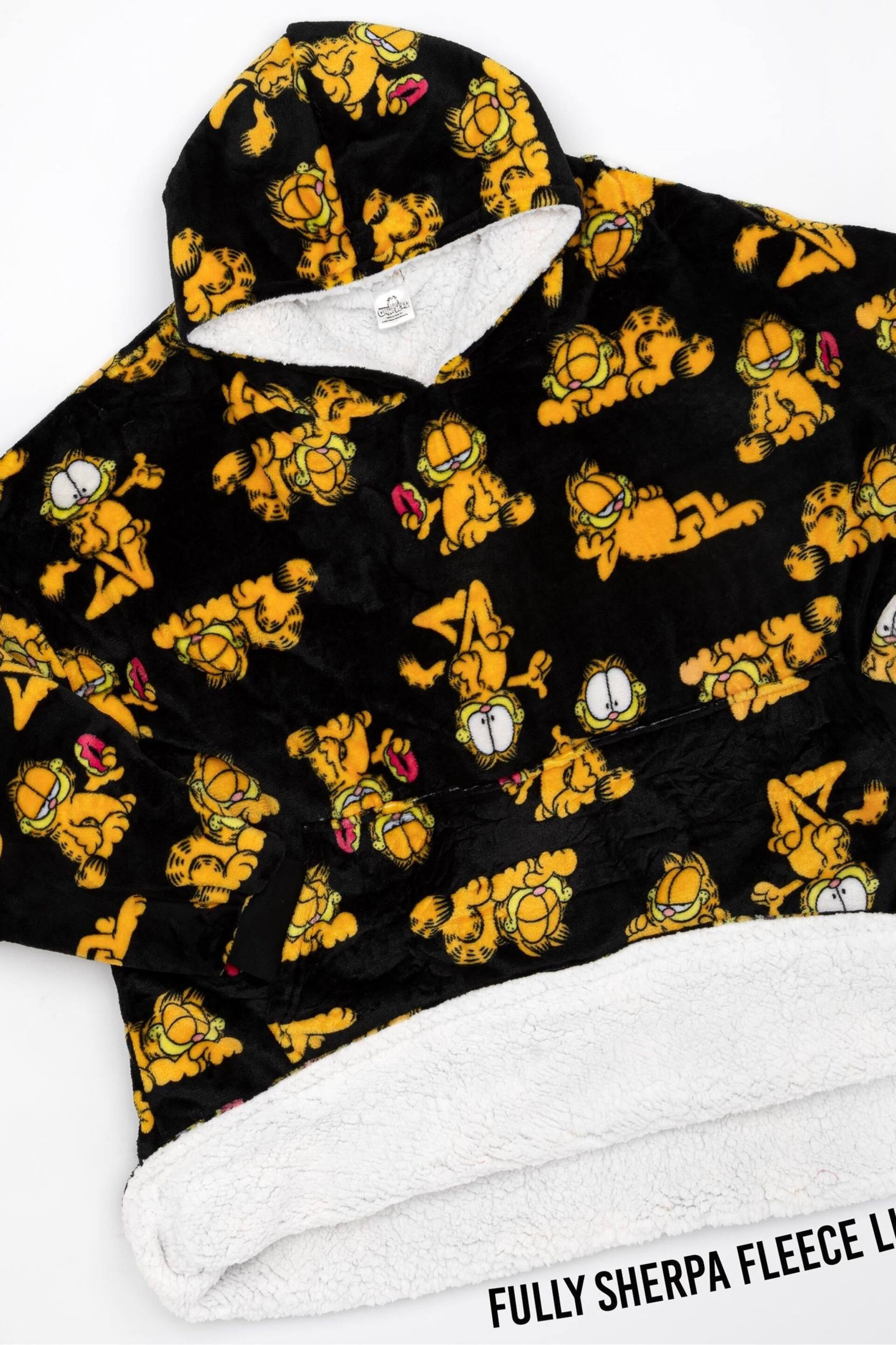Vanilla Underground Mid Black Garfield Adult Blanket Hoodie - Image 6 of 6