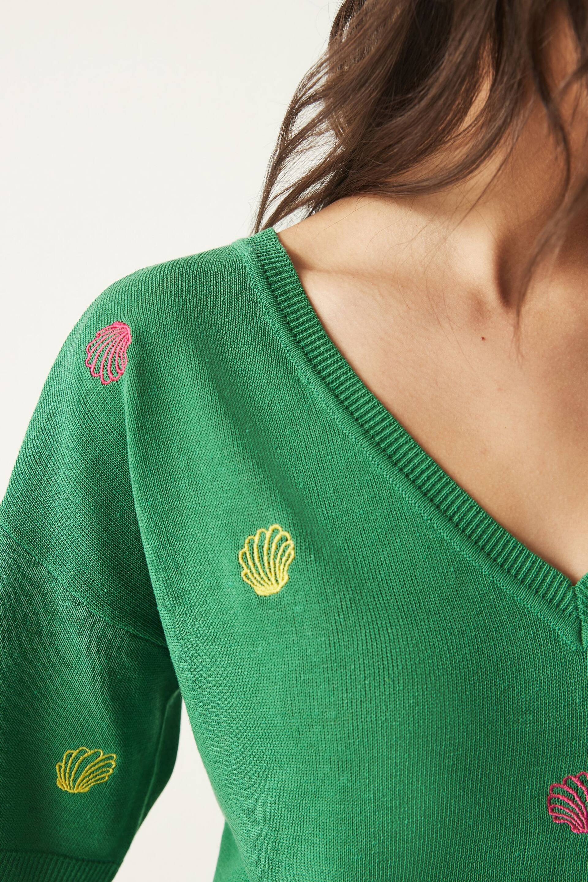 Bright Green Shell V-Neck Gem Button Linen T-Shirt - Image 4 of 7