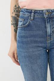 FatFace Blue Capri Sway Cropped Jeans - Image 4 of 5