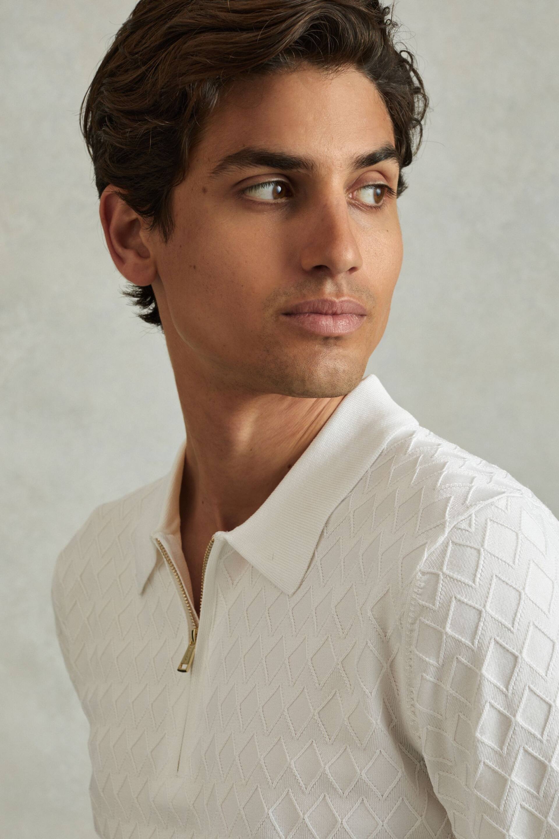 Reiss White Rizzo Half-Zip Knitted Polo Shirt - Image 3 of 5