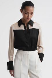 Reiss Black/Champagne Lorey Silk Colourblock Shirt - Image 4 of 5