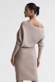 Reiss Neutral Lara Off-The-Shoulder Ribbed Midi Dress - Image 5 of 5