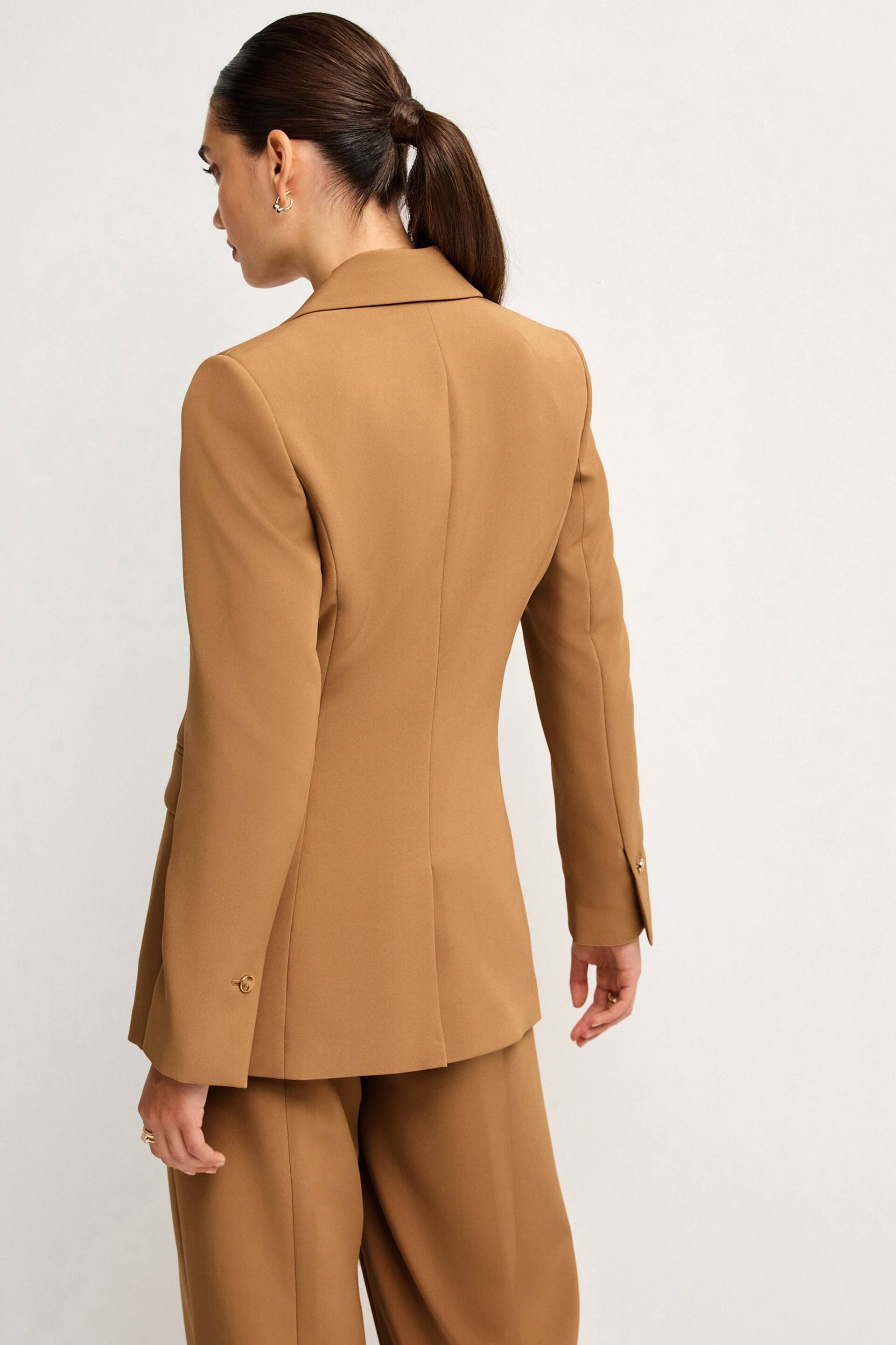 Camel Brown Tailored Crepe Edge to Edge Fitted Blazer - Image 4 of 5