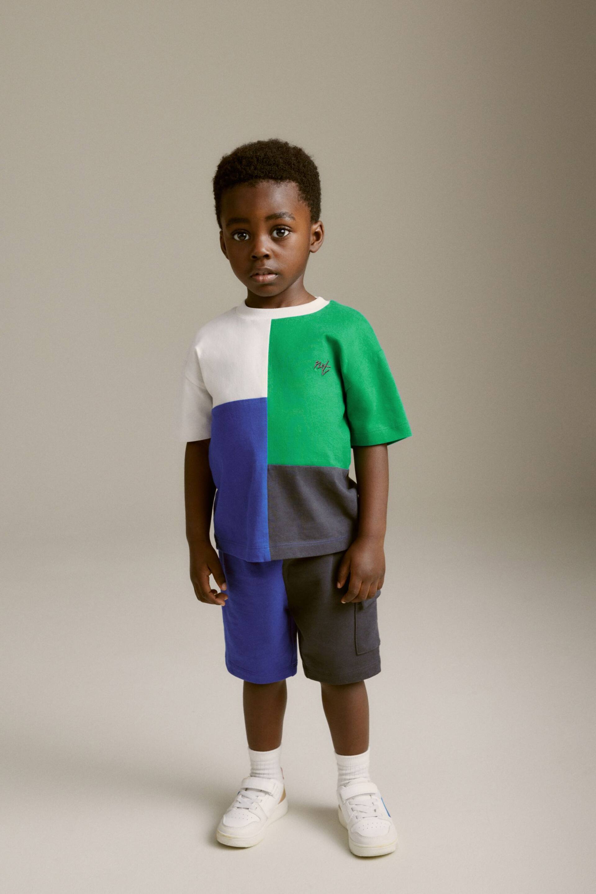 Blue/Green Short Sleeve Colourblock T-Shirt and Shorts Set (3mths-7yrs) - Image 2 of 9