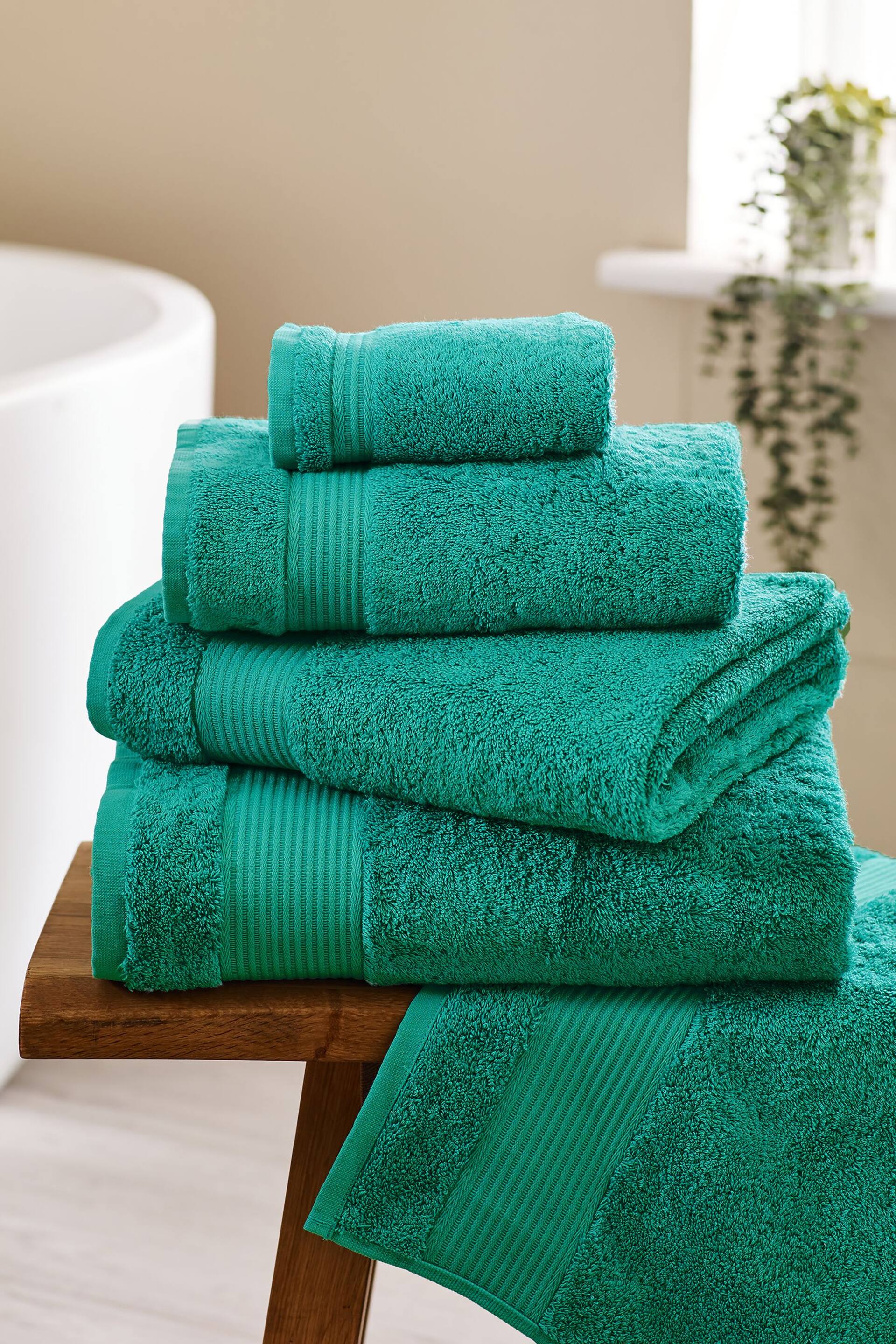 Green Bright Egyptian Cotton Towel - Image 1 of 4