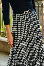 Sosandar Black Boat Neck Houndstooth Fit N Flare Knit Dress - Image 3 of 3