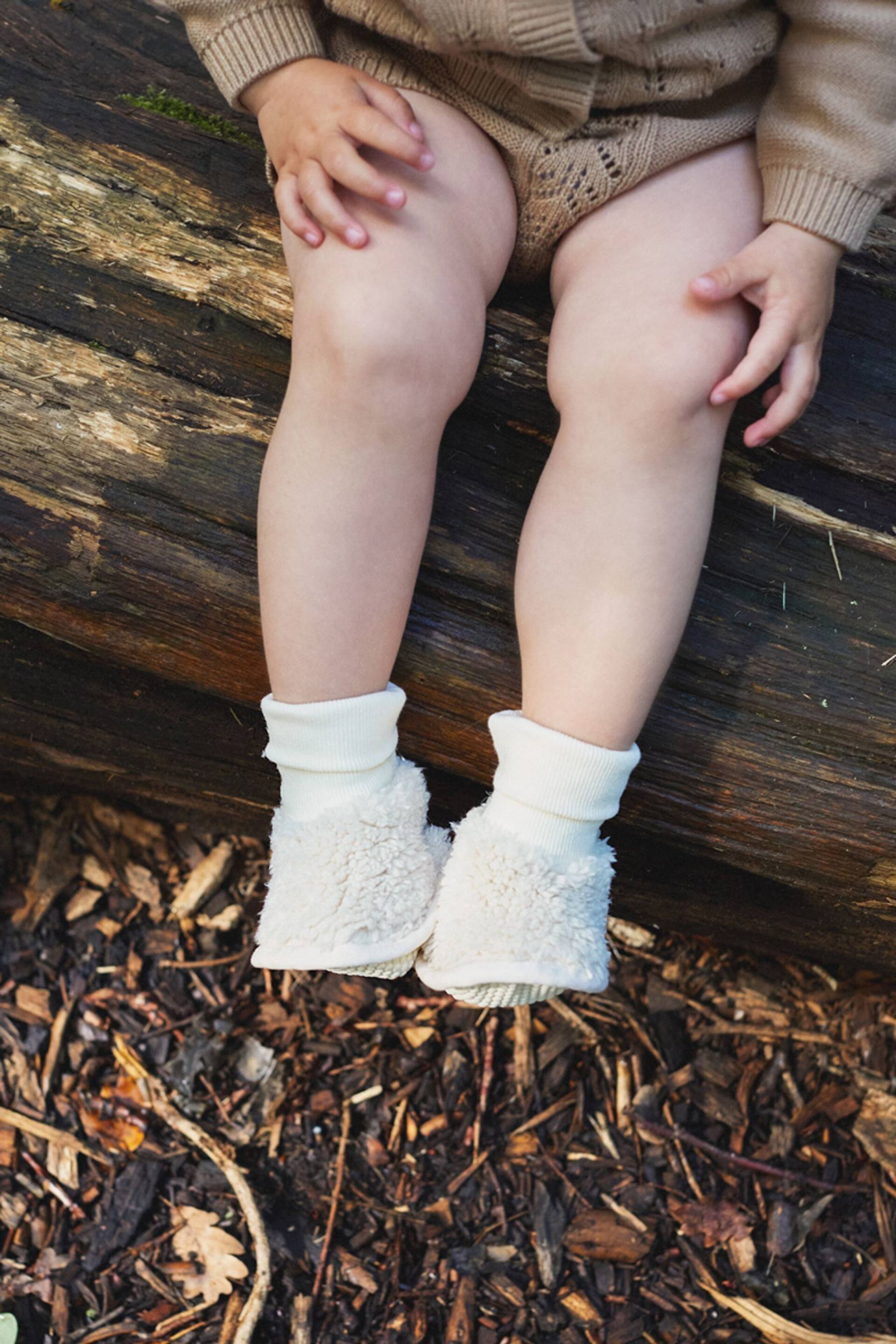 The Little Tailor Plush Lined Sherpa Fleece Borg Baby Booties - Image 1 of 4