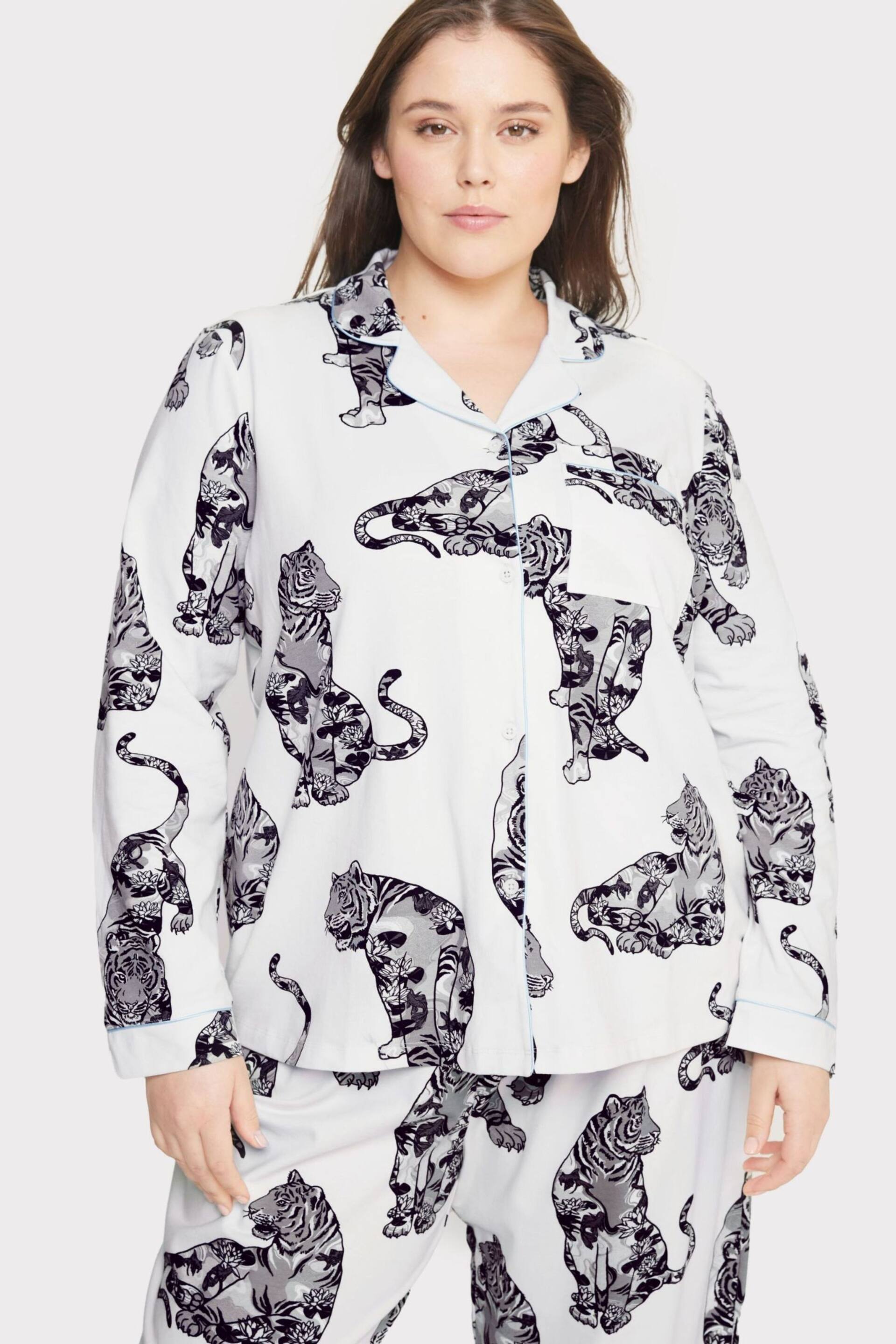 Chelsea Peers White Curve Organic Cotton Lotus Tiger Print Long Pyjama Set - Image 3 of 5