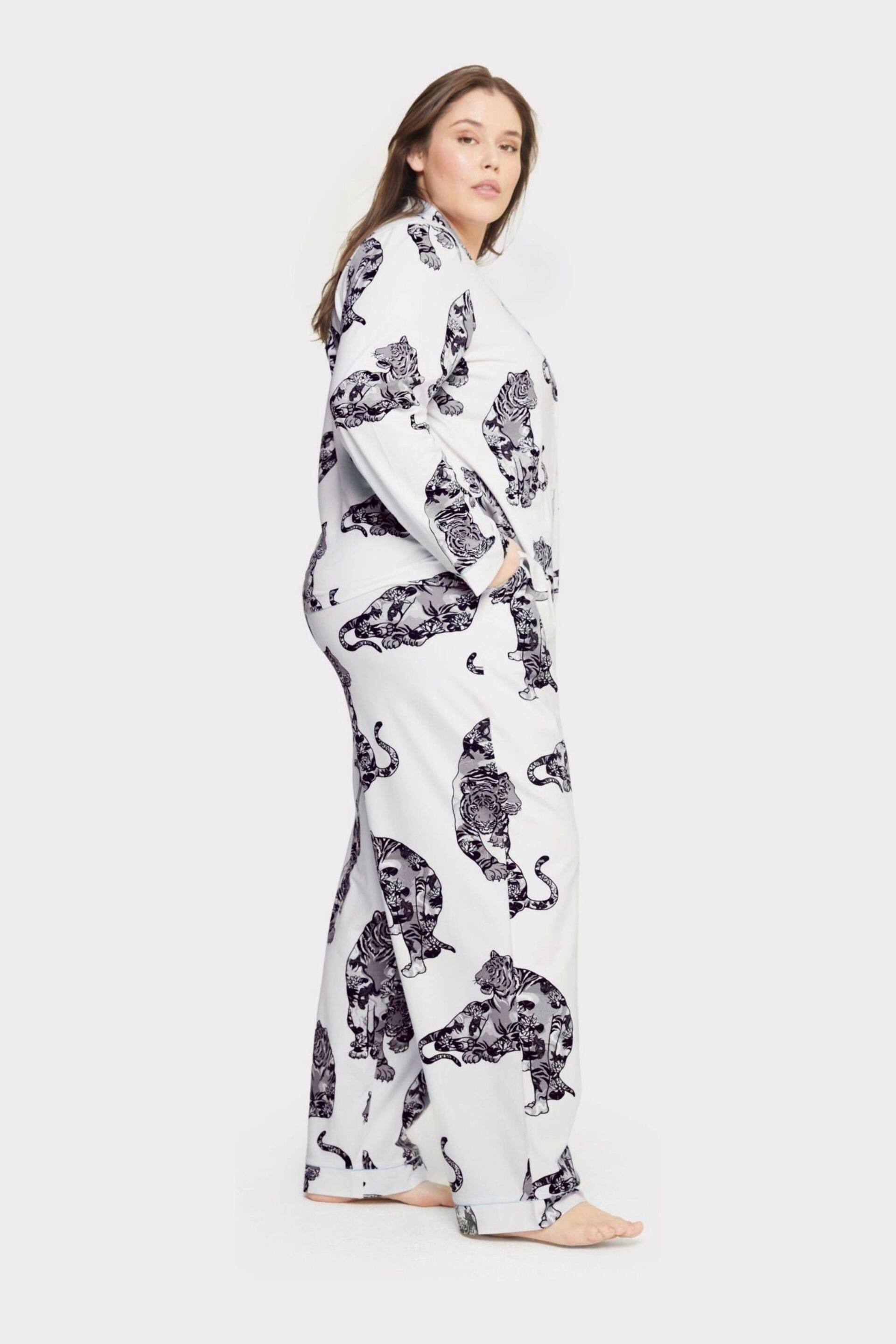 Chelsea Peers White Curve Organic Cotton Lotus Tiger Print Long Pyjama Set - Image 4 of 5